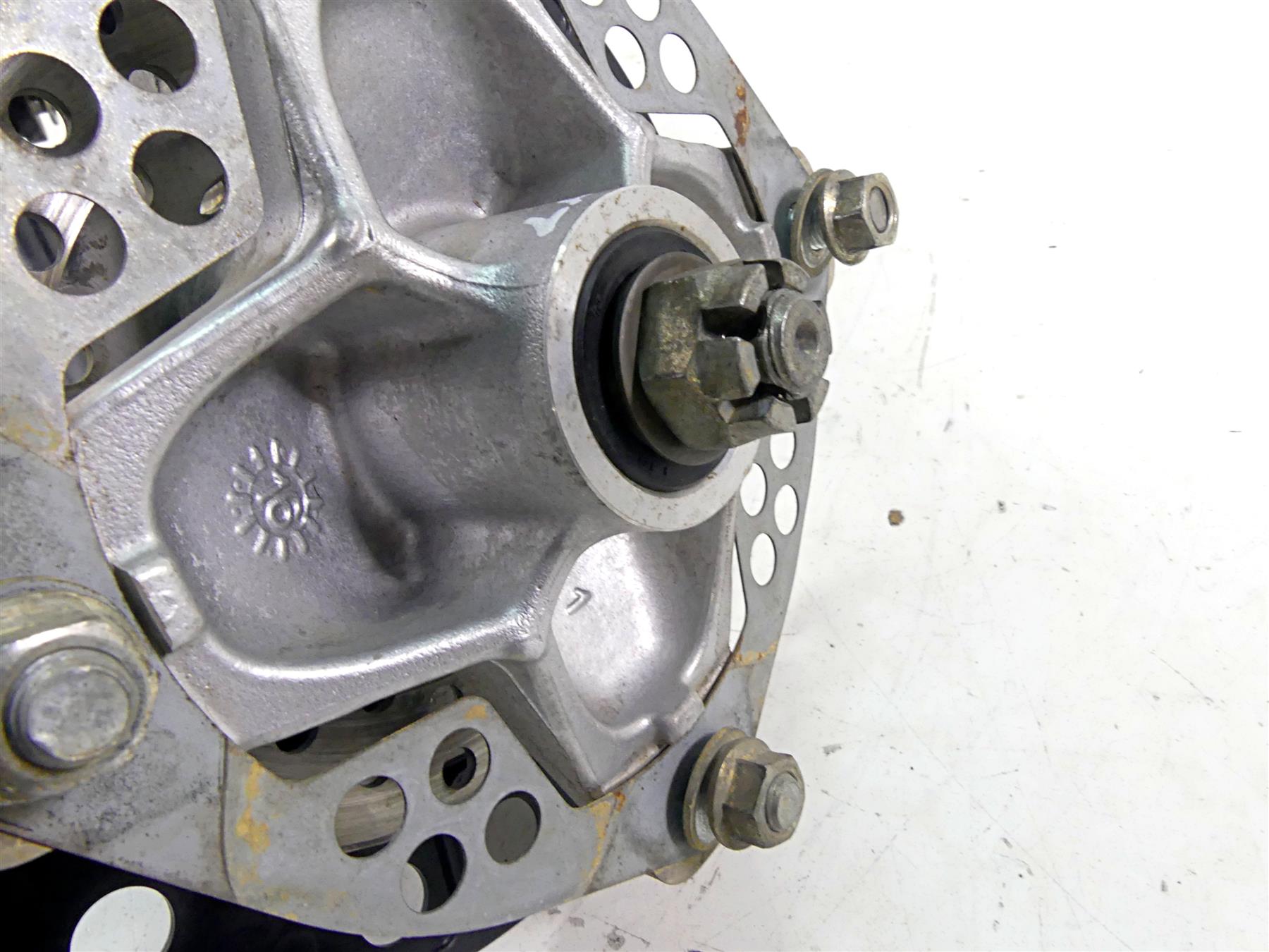 2017 Yamaha YFM Raptor 700R SE Front Left Knee Assembly 1S3-23501-01-00 {{ shop.shopifyCountryName }} - Mototech271