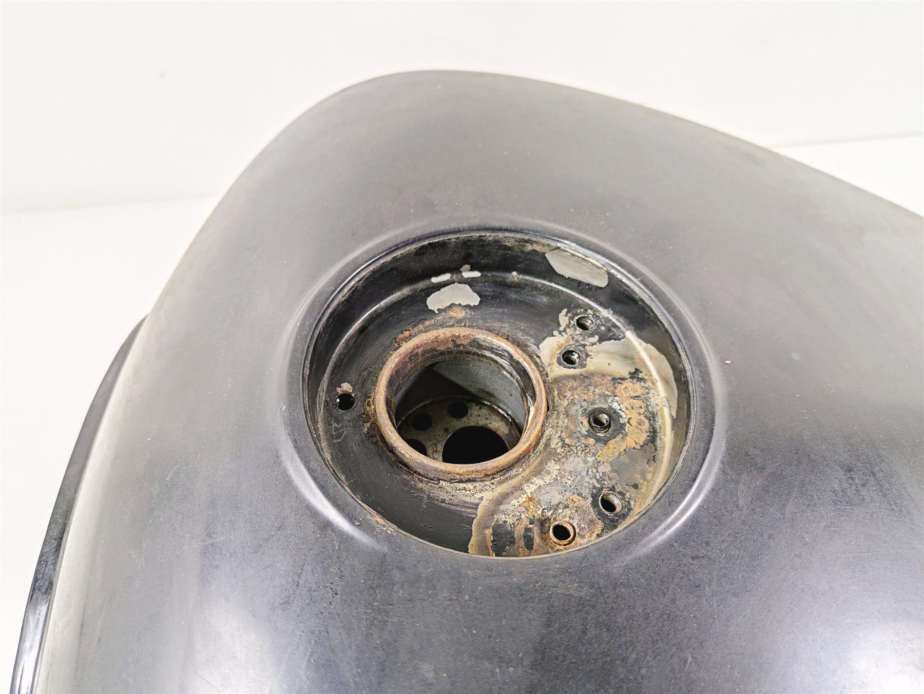 2007 Yamaha XVS1300 V-Star Fuel Gas Petrol Tank - Dented 3D8-YK241-00 {{ shop.shopifyCountryName }} - Mototech271