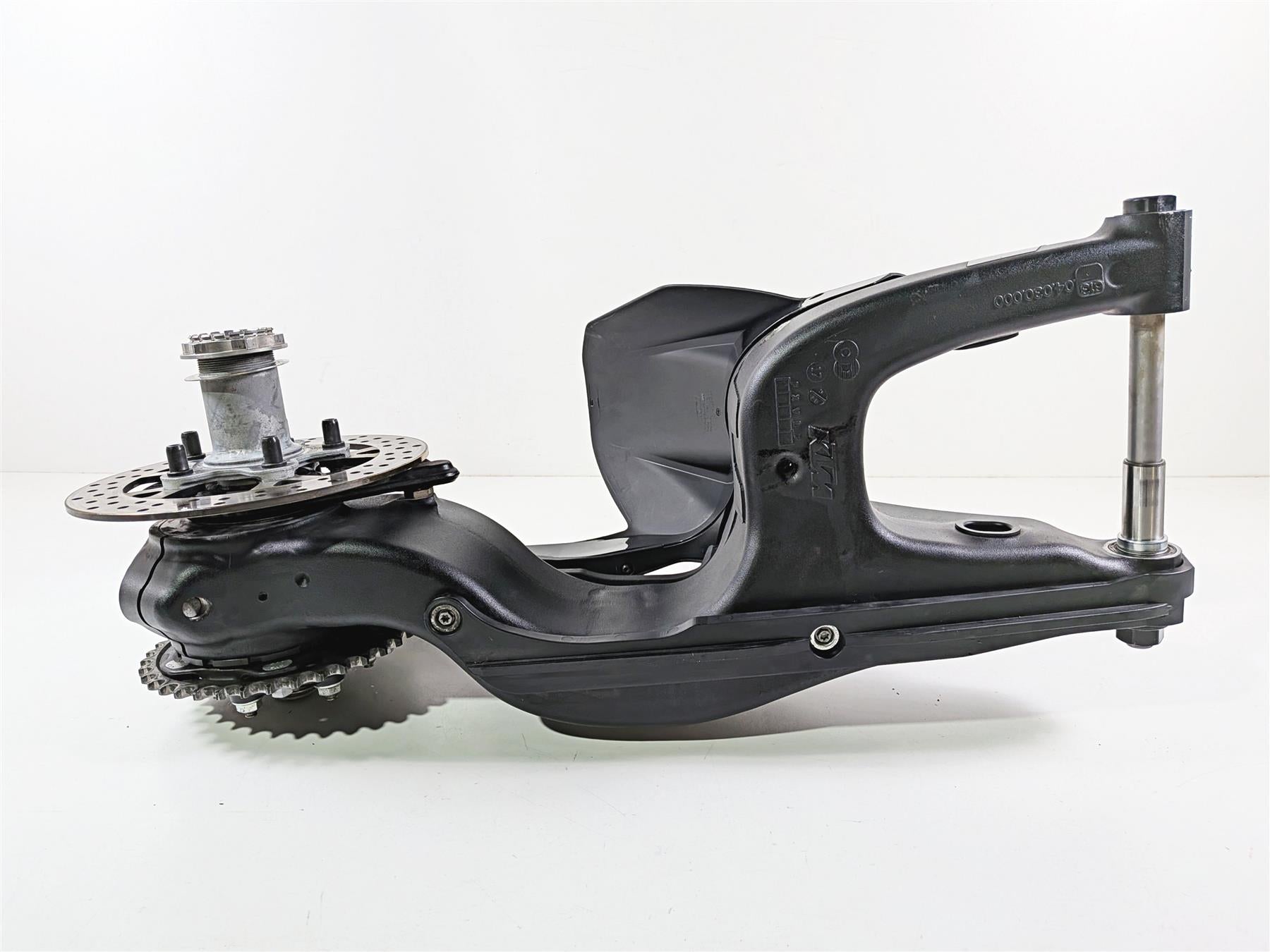 2018 KTM 1290 Super Duke R Swingarm Swing Arm & Axle 61304030044 61404030144-Mototech271
