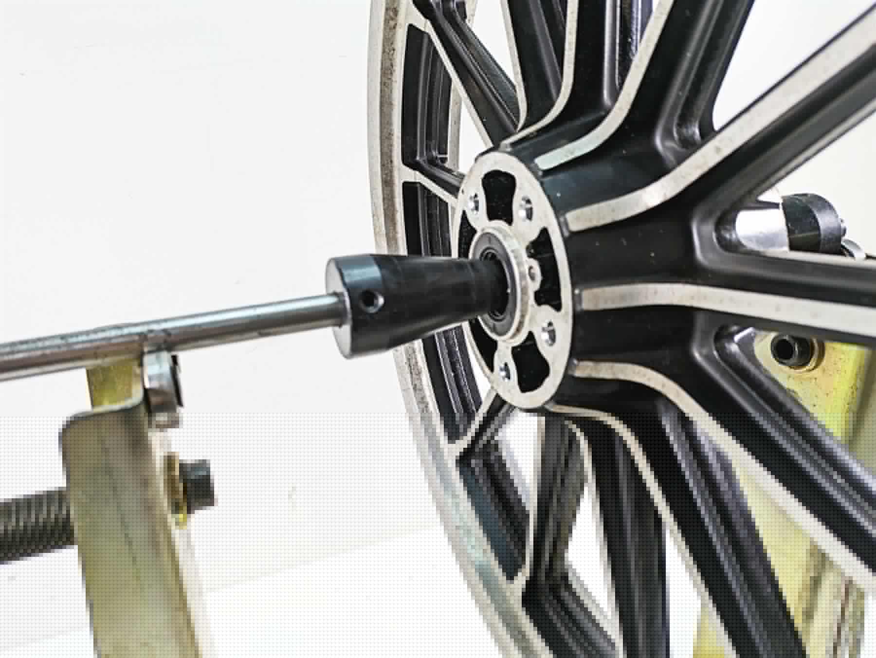 1999 Harley Dyna FXDL Low Rider 19x2.15 13 Spoke Cast Front Wheel Rim 43499-96 {{ shop.shopifyCountryName }} - Mototech271