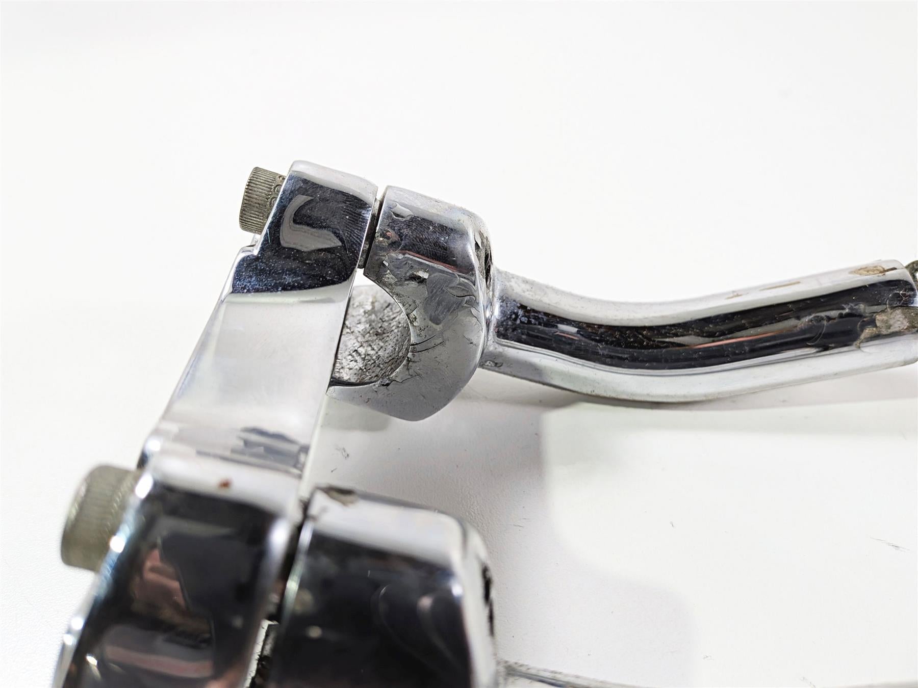 2007 Harley Dyna FXDB Street Bob Handlebar Riser Holder Clamps 5" 56568-86B {{ shop.shopifyCountryName }} - Mototech271