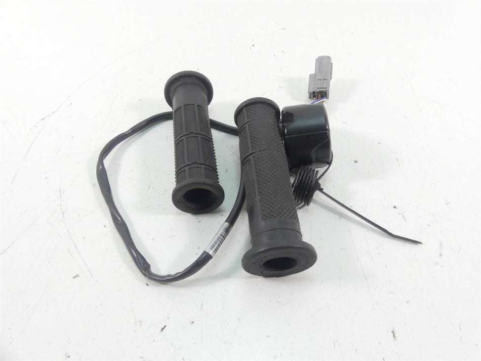 2018 Ducati Hypermotard 939 SP Ride By Wire Throttle Grip Handle 66020033E {{ shop.shopifyCountryName }} - Mototech271