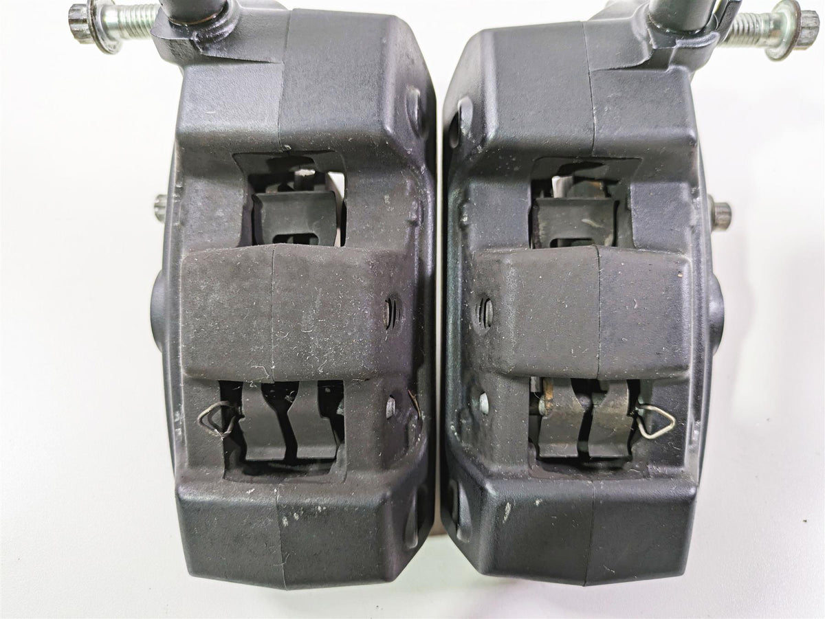 2010 Harley Touring FLHTK Electra Glide Front Brake Calipers 43027-08 44023-08 {{ shop.shopifyCountryName }} - Mototech271