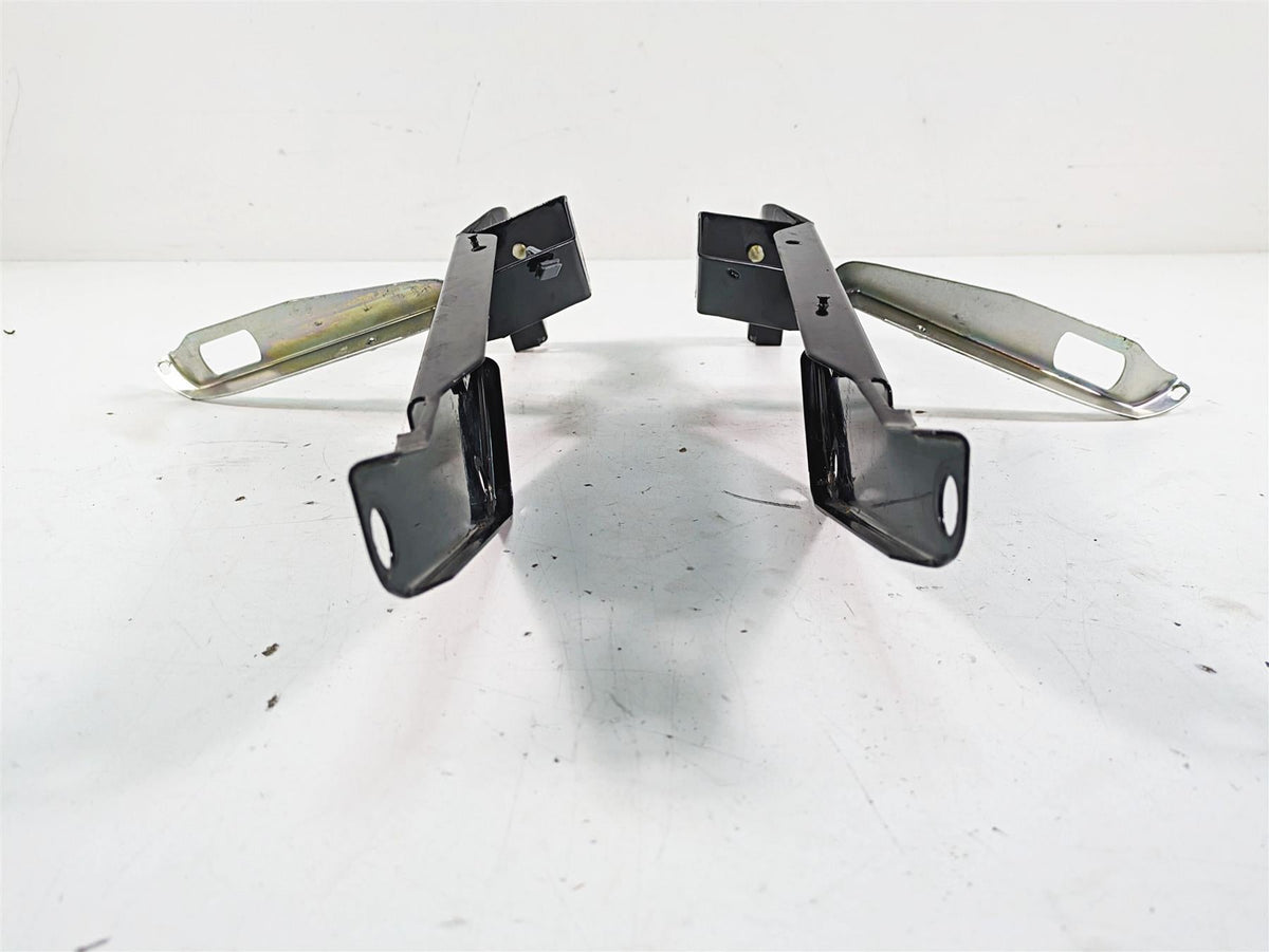 2013 Harley Touring FLHX Street Glide Front Fairing Mounting Hardware 58478-96B {{ shop.shopifyCountryName }} - Mototech271