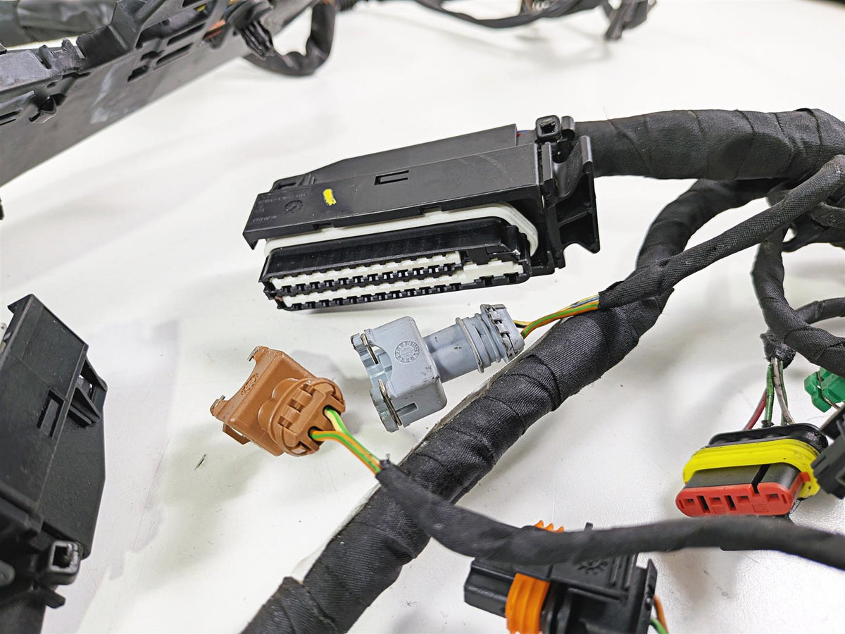 2018 Aprilia RSV4 RR Full Complete Wiring Harness Loom - No Cuts 2D000303 {{ shop.shopifyCountryName }} - Mototech271