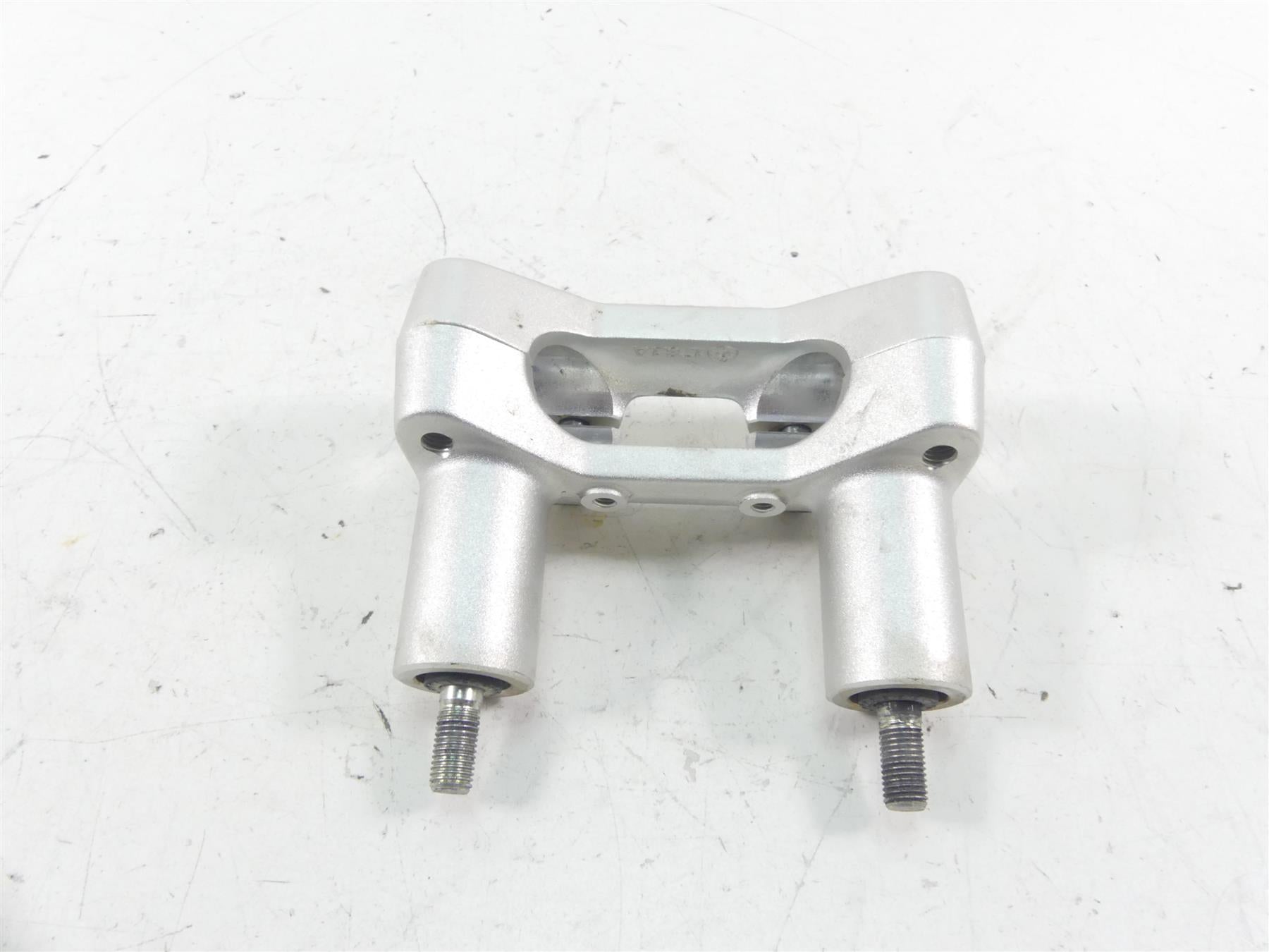 2020 Ducati Multistrada 1260 Enduro Handlebar Holder Riser Clamp 36011792AA {{ shop.shopifyCountryName }} - Mototech271