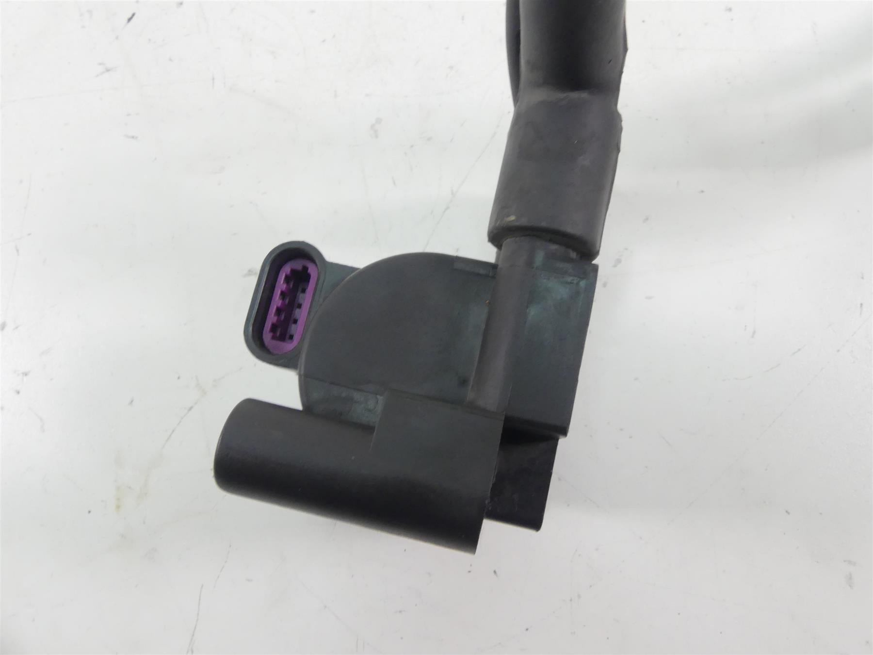 2012 Harley Touring FLHTK Electra Glide Ignition Coil Wires & Plugs 31696-07A {{ shop.shopifyCountryName }} - Mototech271