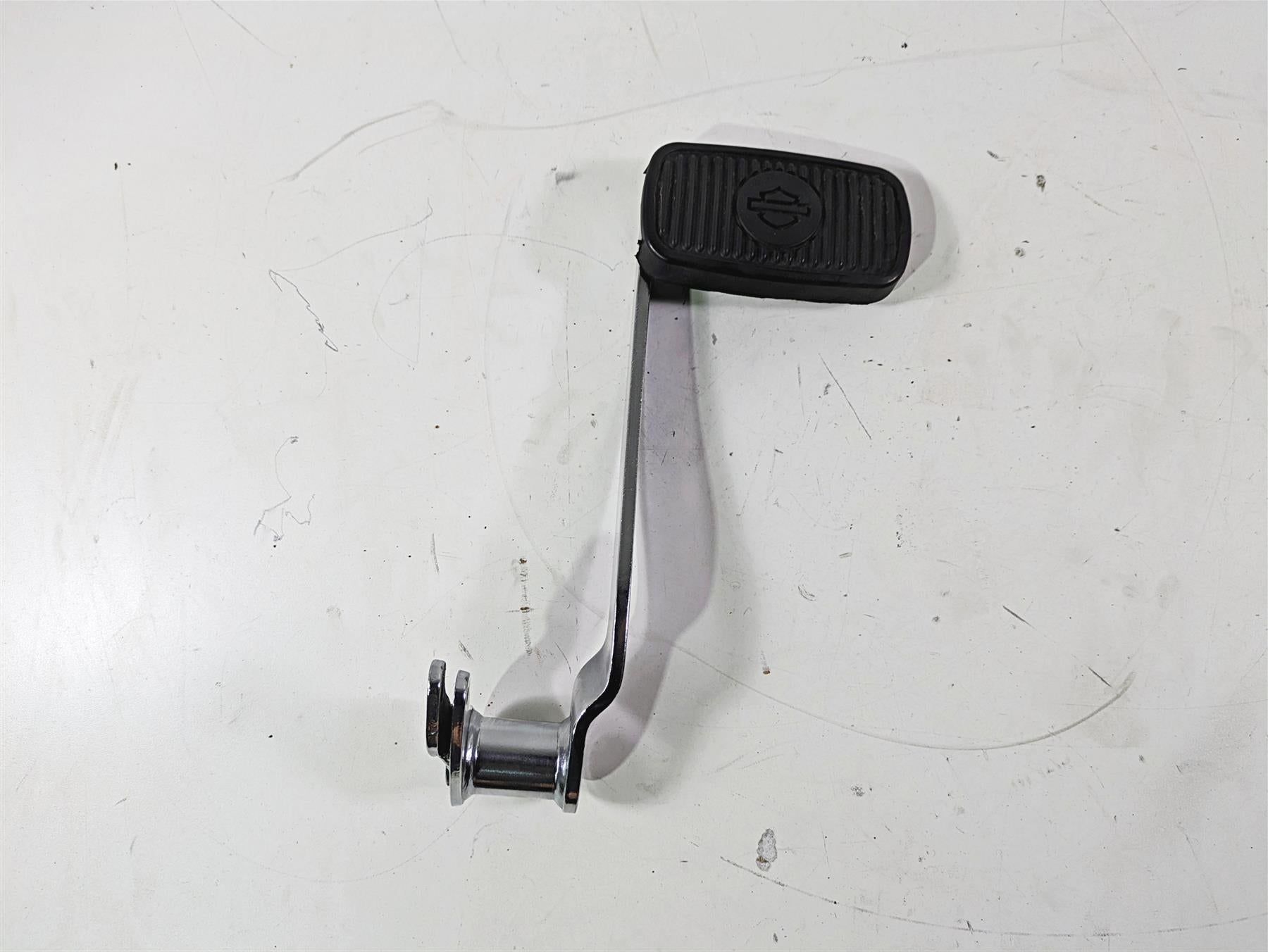 2008 Harley Touring FLHTCU E-Glide 105TH Rear Chrome Brake Pedal 42407-08 {{ shop.shopifyCountryName }} - Mototech271