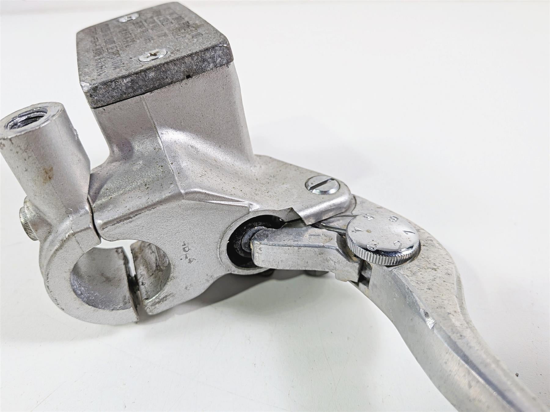 2004 Suzuki VL800 Intruder Volusia Front Brake Master Cylinder Lever 59600-10F10 {{ shop.shopifyCountryName }} - Mototech271