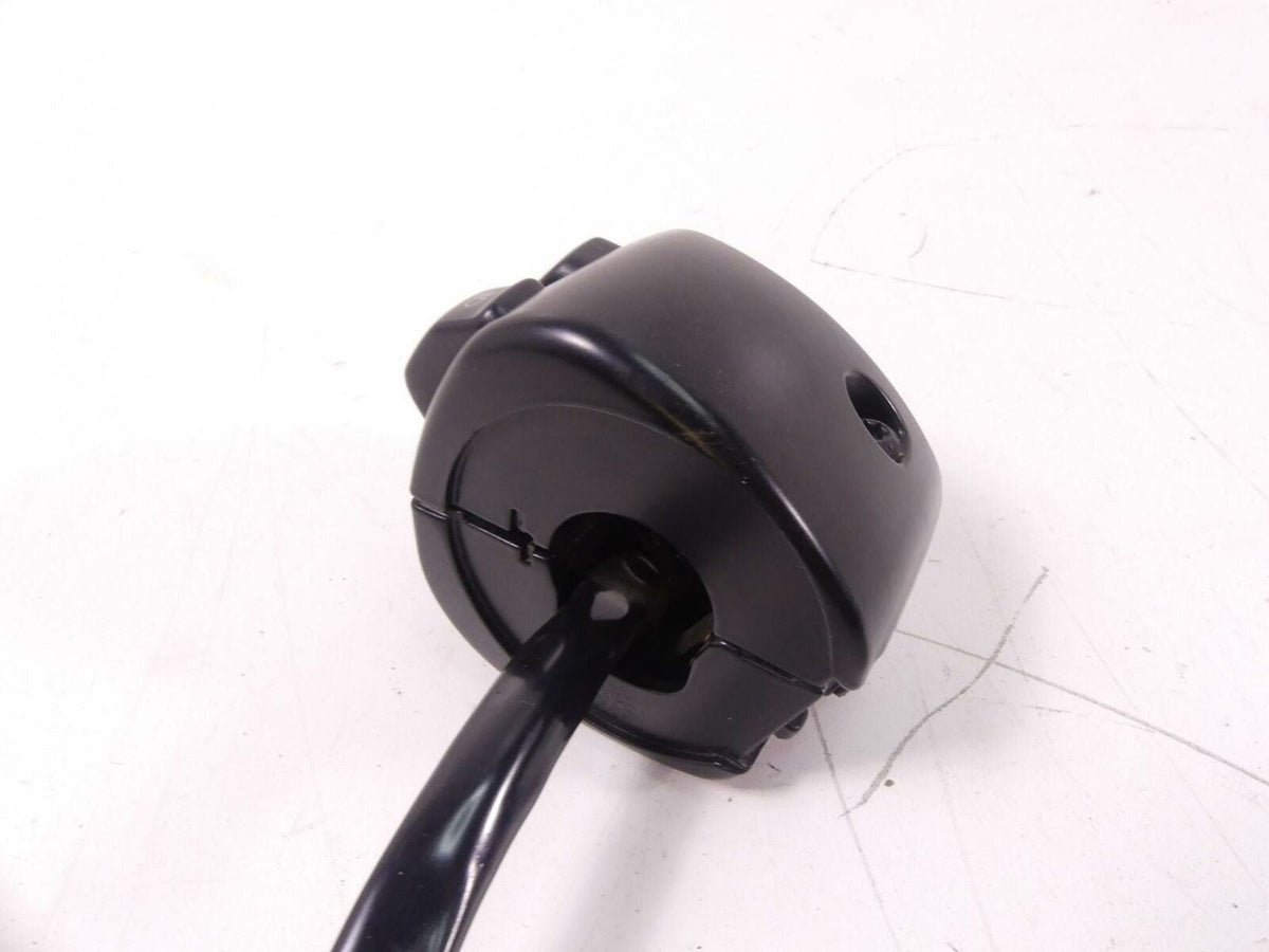 2009 Harley VRSCAW V-Rod Left Control Switch Turn Signal Horn Lights 71682-06A {{ shop.shopifyCountryName }} - Mototech271