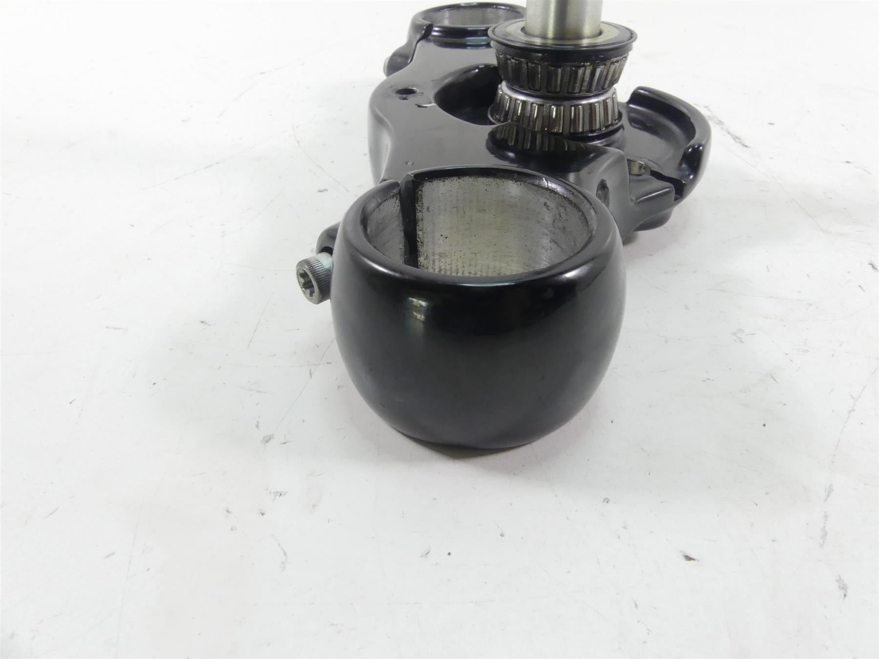 2021 Harley Softail FXBBS Street Bob Lower Triple Tree 49mm -Read 45900170 {{ shop.shopifyCountryName }} - Mototech271