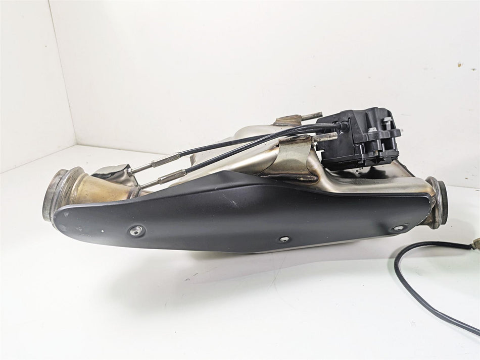 2017 KTM 1290 Super Duke GT Exhaust Chamber Header & Servo Set 61405050000 {{ shop.shopifyCountryName }} - Mototech271