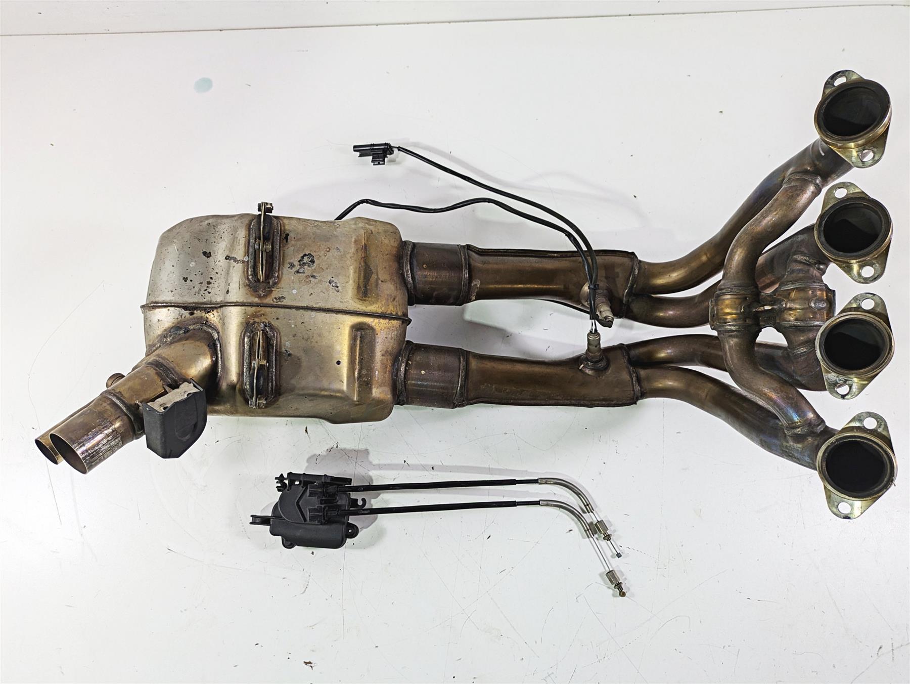 2019 BMW S1000XR K49 Exhaust Header & Servo Motor 18517722614 18518564698 {{ shop.shopifyCountryName }} - Mototech271