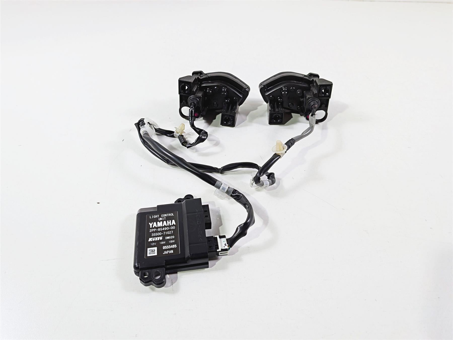 2024 Yamaha YZF R1 RN65 Headlight Head Lamp Lens & Module Set B3L-84300-00-00 {{ shop.shopifyCountryName }} - Mototech271