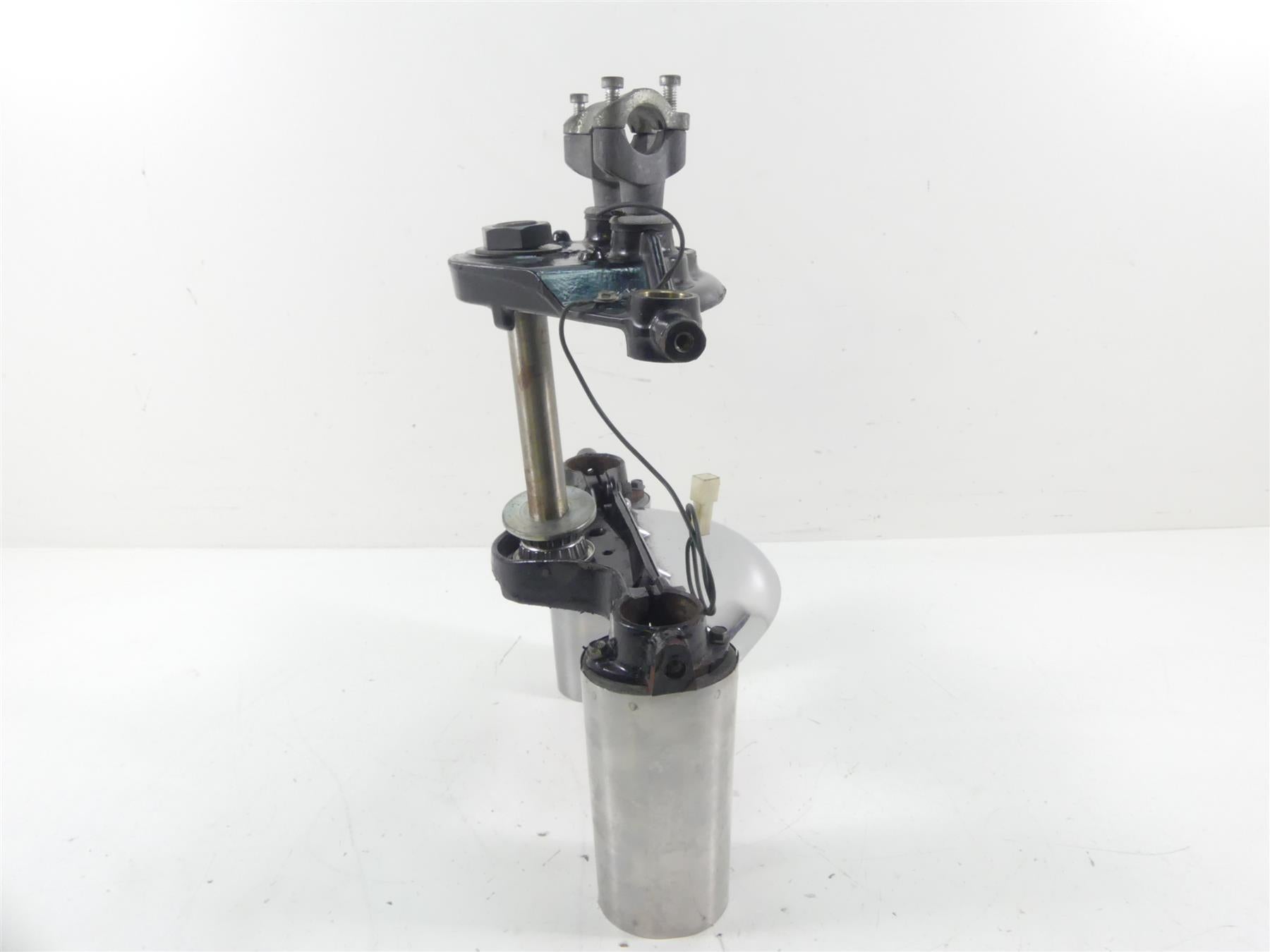 2011 Harley Touring FLTRX Road Glide Upper Lower Triple Tree Riser Set 45446-09 {{ shop.shopifyCountryName }} - Mototech271
