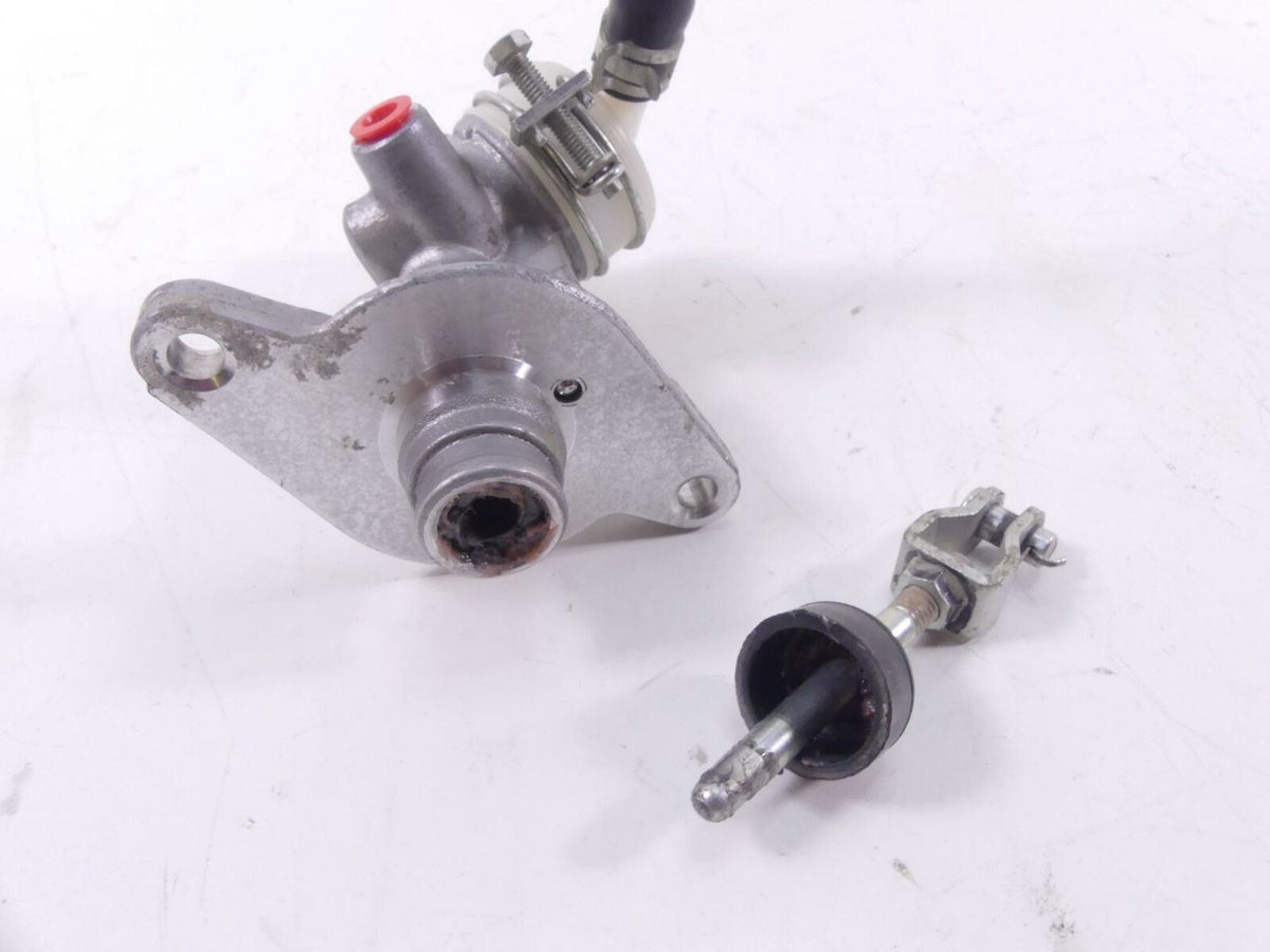 2017 Yamaha YXZ1000R EPS SS Nissin Main Brake Master Cylinder 11/16 2HC-2583T-10 {{ shop.shopifyCountryName }} - Mototech271