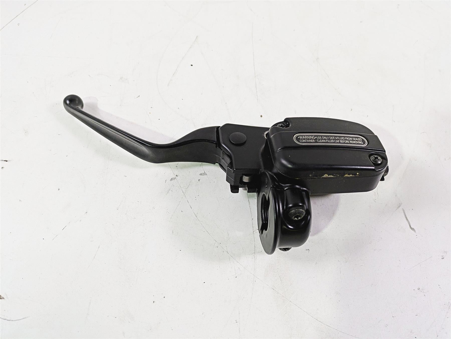 2010 Harley VRSCF Muscle Rod Clutch Master Cylinder Black Lever 11/16 38744-09B {{ shop.shopifyCountryName }} - Mototech271
