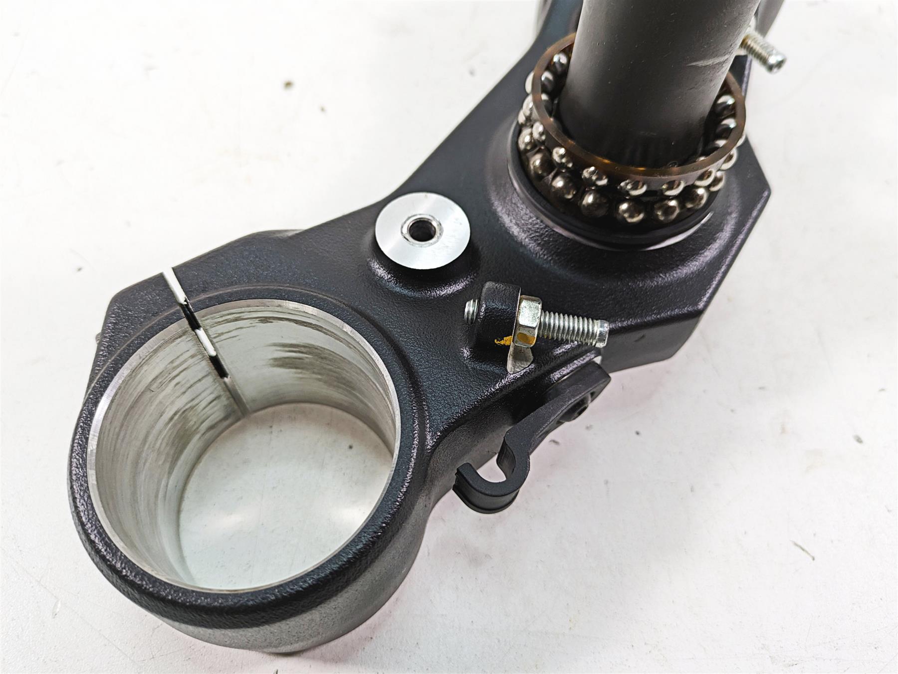 2020 Ducati Scrambler 1100 Sport Pro Lower Triple Tree Steering Clamp 34221031AA {{ shop.shopifyCountryName }} - Mototech271