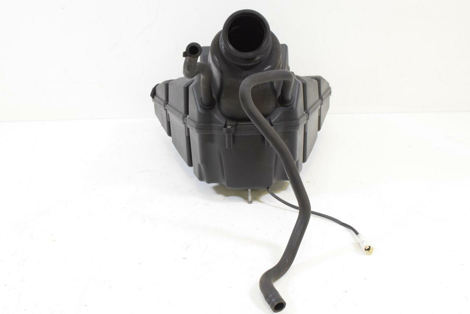 2008 KTM 690 Supermoto R LC4 Air Box Cleaner Breather Filter Assembly 7500600102 {{ shop.shopifyCountryName }} - Mototech271
