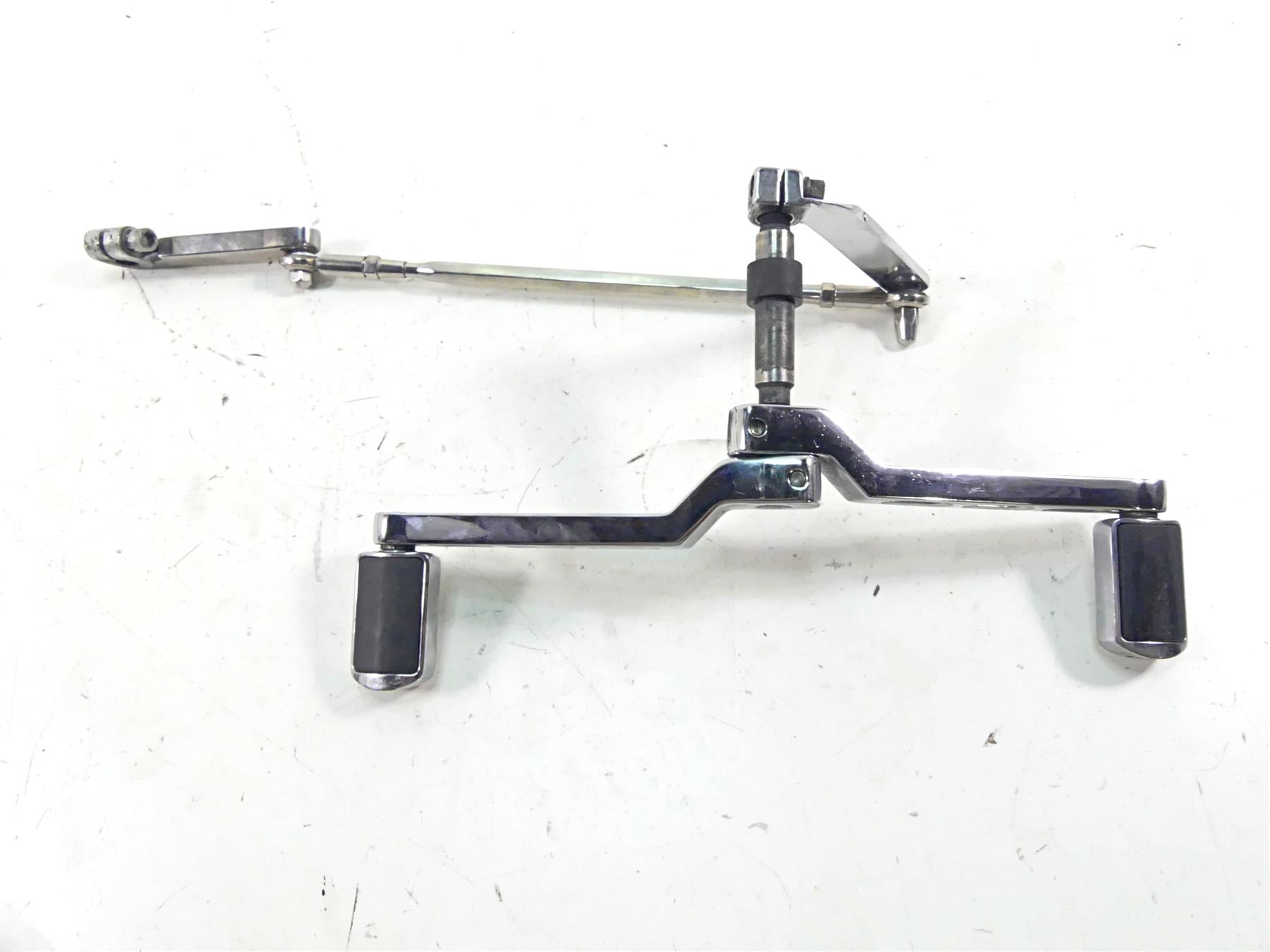 2006 Harley Touring FLHTCU SE E-Glide Shift Lever Gear Pedal & Linkage 34532-00B {{ shop.shopifyCountryName }} - Mototech271