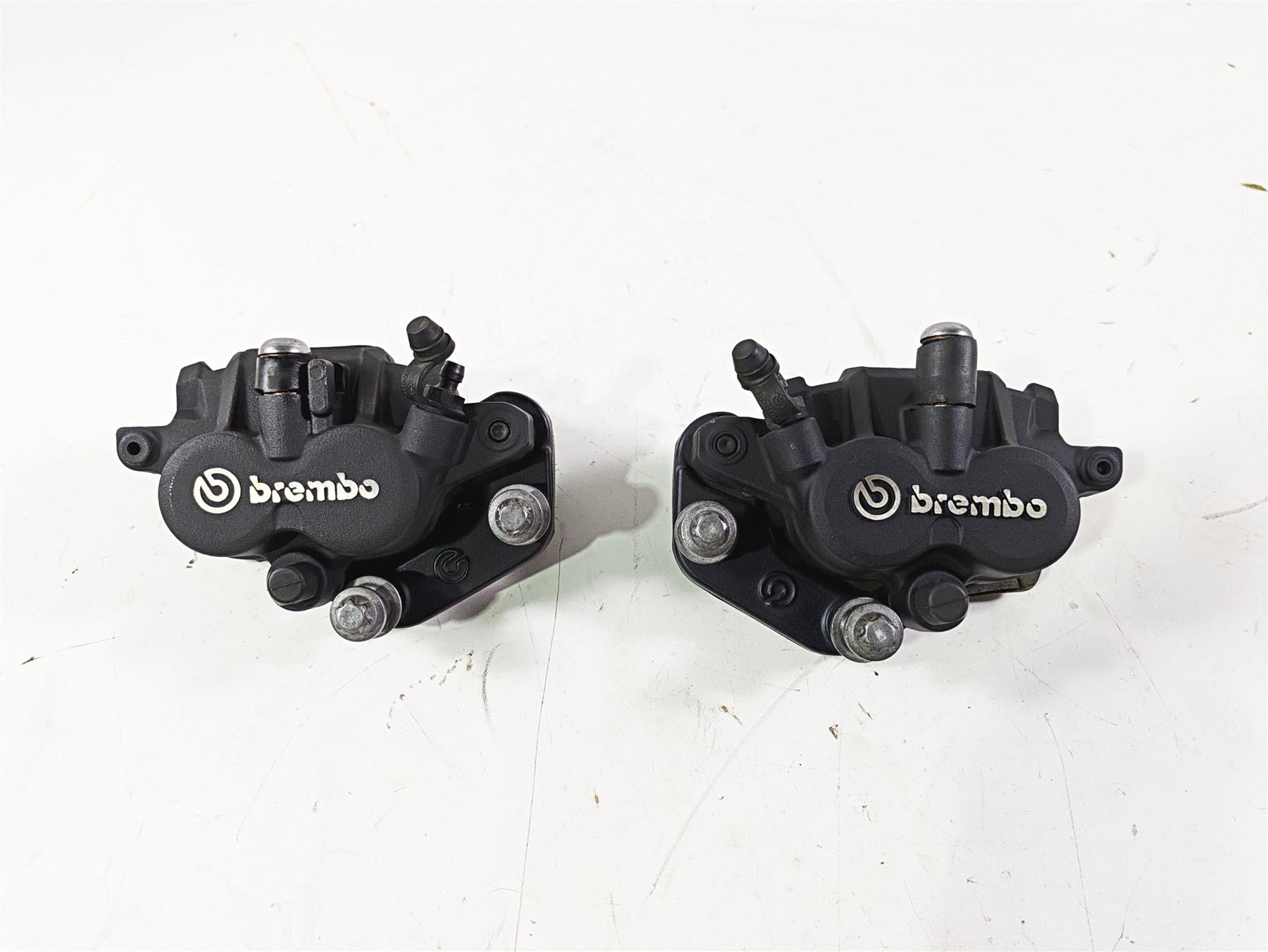 2017 BMW F800GS Adv K75 Brembo Front Brake Caliper Set 34117716715 34117716716 {{ shop.shopifyCountryName }} - Mototech271