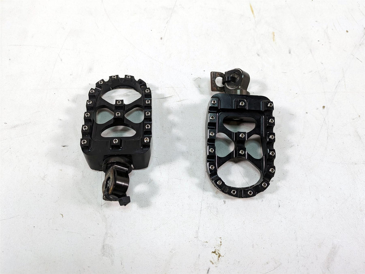 2015 Harley FXDL Dyna Low Rider Aftermarket Grip Stunt Footpeg Foot Peg Set {{ shop.shopifyCountryName }} - Mototech271