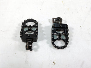 2015 Harley FXDL Dyna Low Rider Aftermarket Grip Stunt Footpeg Foot Peg Set