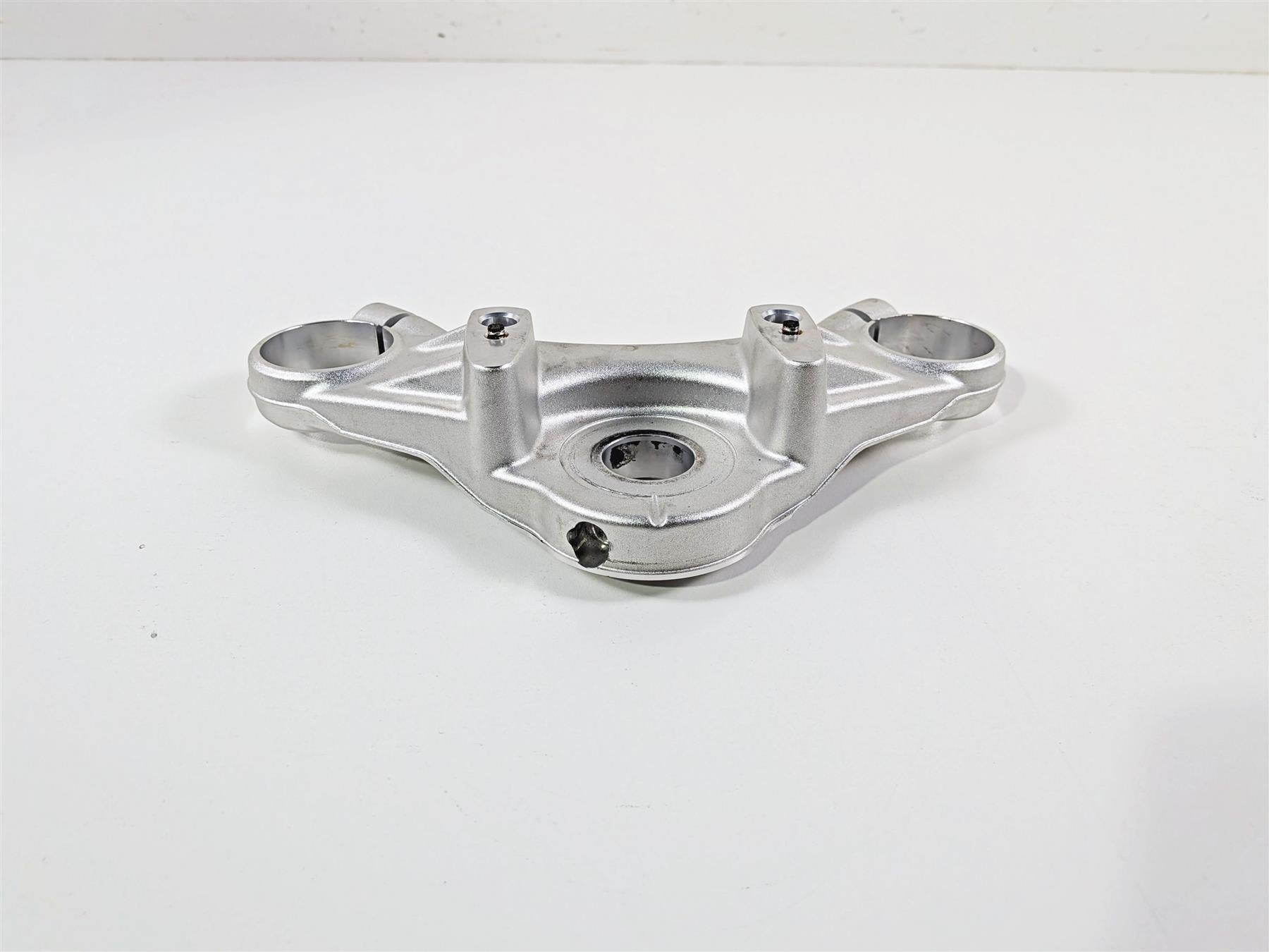2023 BMW R nineT Scrambler K23 Upper Triple Tree Steering Clamp 31428558709 {{ shop.shopifyCountryName }} - Mototech271