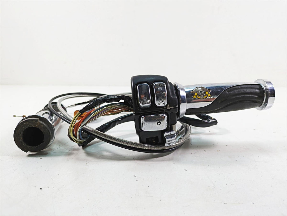 2005 Harley Touring FLHTCUI Electra Glide Right Control Switch - Read 71589-96 {{ shop.shopifyCountryName }} - Mototech271