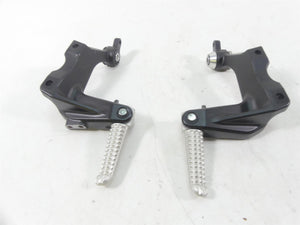 2013 Yamaha VMX17 V-Max 1700 Rear Passenger Footpeg Set - Read 2S3-27430-00-00