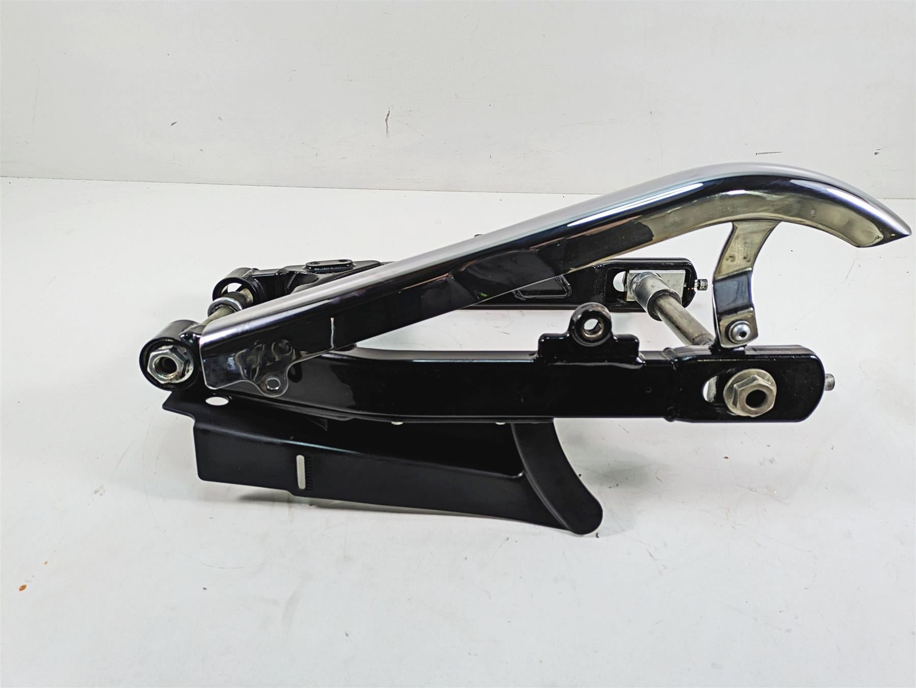 2012 Harley FLD Dyna Switchback Rear Swingarm Swing Arm & Belt Guards 47820-10 {{ shop.shopifyCountryName }} - Mototech271