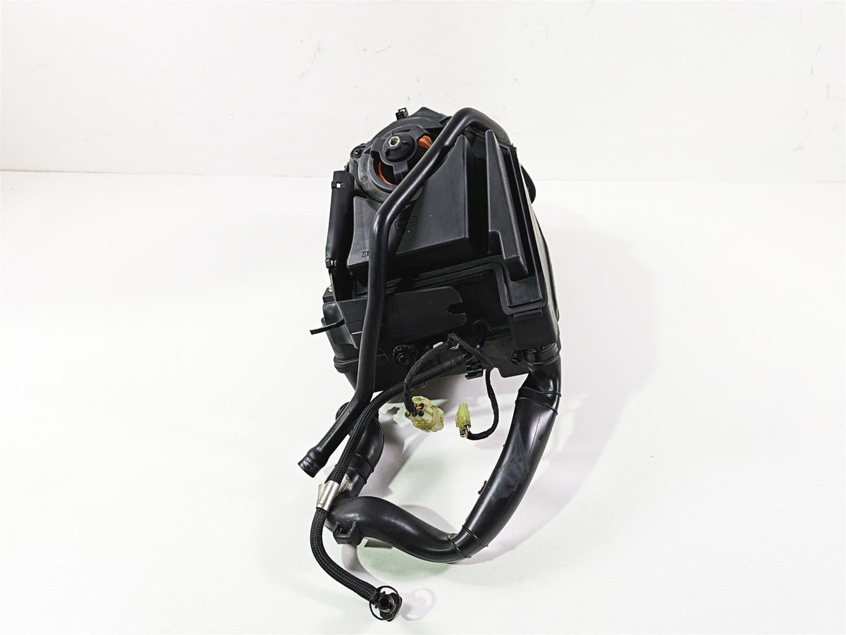 2019 Ducati Supersport 939 S Throttle Body & Airbox Set 28240932A 44212781B {{ shop.shopifyCountryName }} - Mototech271