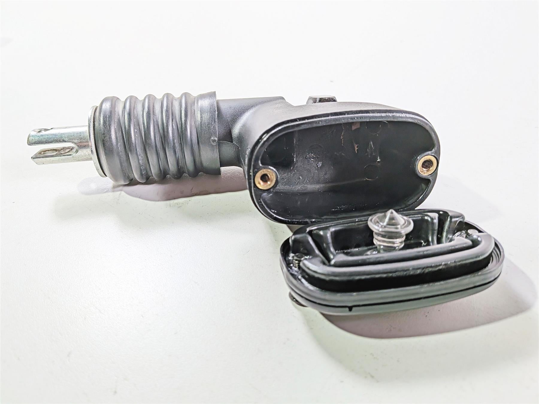 2014 Harley FXSB Softail Breakout Rear Brake Master Cylinder 41767-05E-Mototech271