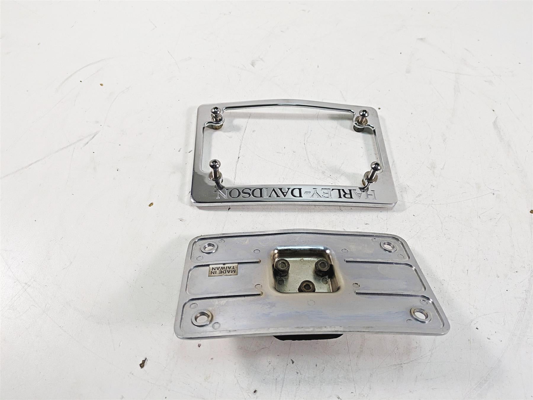2000 Harley FXSTS Softail Springer Aftermarket License Plate Mount Bracket {{ shop.shopifyCountryName }} - Mototech271