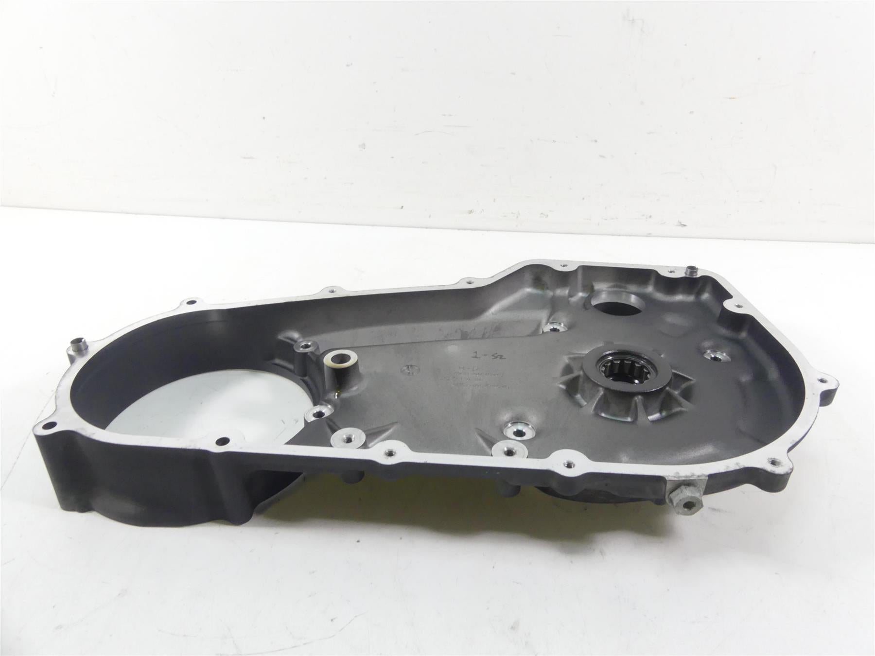 2014 Harley Dyna FXDF Fat Bob Inner Primary Drive Clutch Cover Fw 60681-06C {{ shop.shopifyCountryName }} - Mototech271