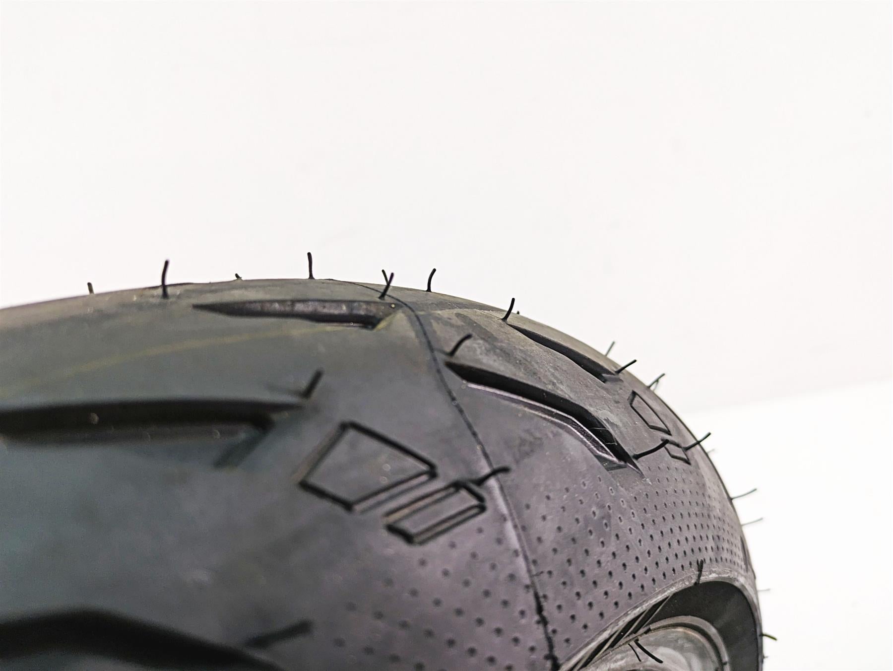 Used Motorcycle Front Tire Michelin Power 5 120/70 ZR17 064441 {{ shop.shopifyCountryName }} - Mototech271
