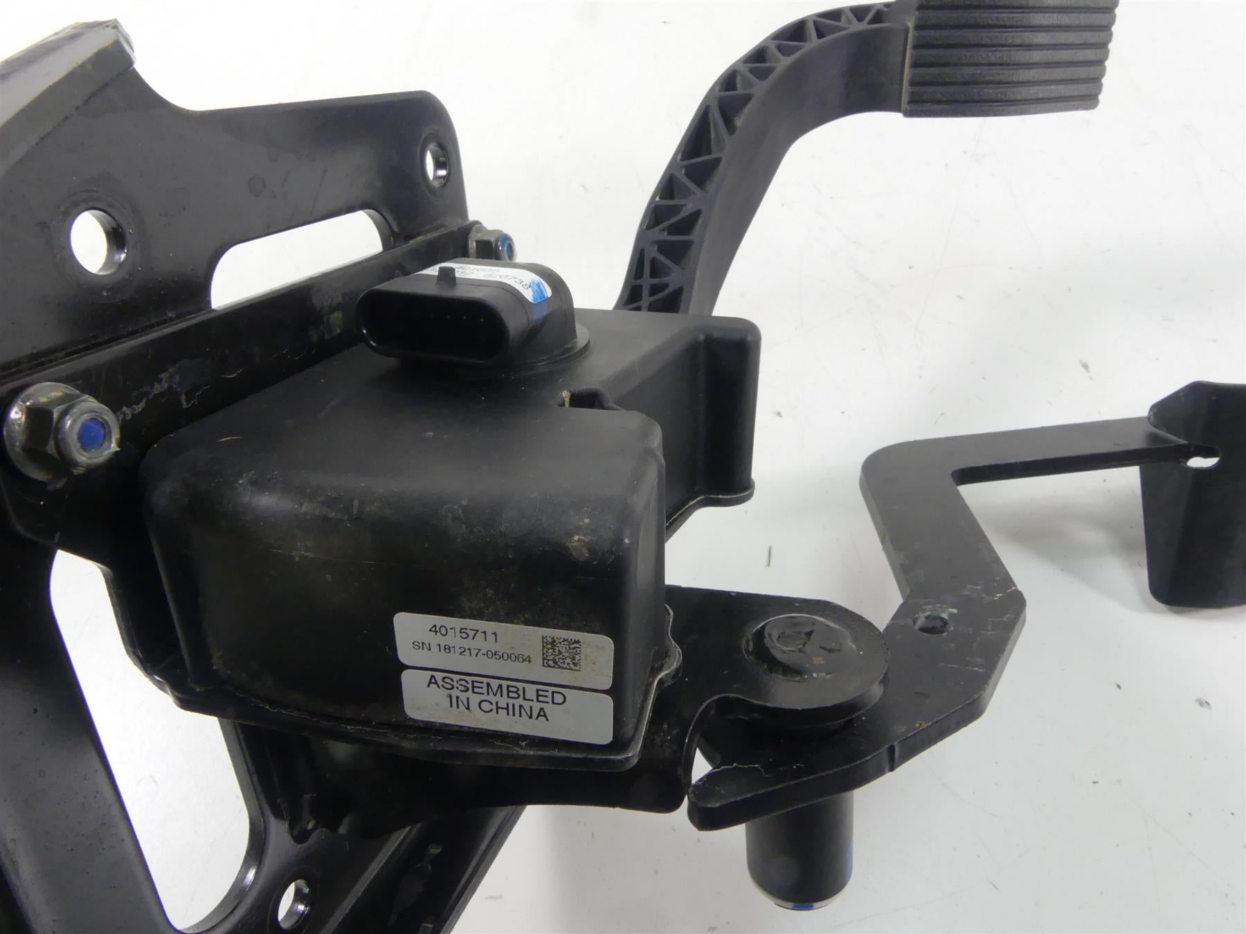 2019 Polaris General 1000 EPS Accelerator & Brake Pedal + Mount Set 4015711 {{ shop.shopifyCountryName }} - Mototech271