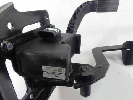 2019 Polaris General 1000 EPS Accelerator & Brake Pedal + Mount Set 4015711 {{ shop.shopifyCountryName }} - Mototech271