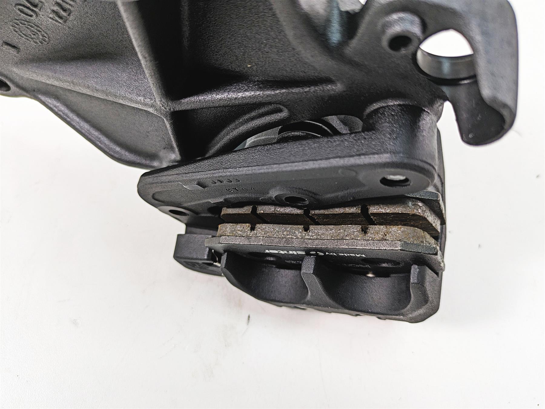 2020 Moto Guzzi V85 TT Adventure Nice Rear Brake Caliper & Bracket 2B000525 {{ shop.shopifyCountryName }} - Mototech271