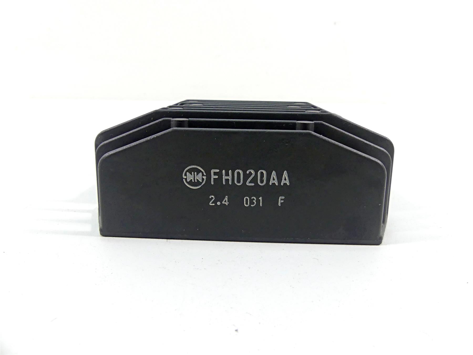 2012 Yamaha VMX17 VMAX 1700 Rectifier Voltage Regulator 1D7-81960-00-00 FH020AA {{ shop.shopifyCountryName }} - Mototech271