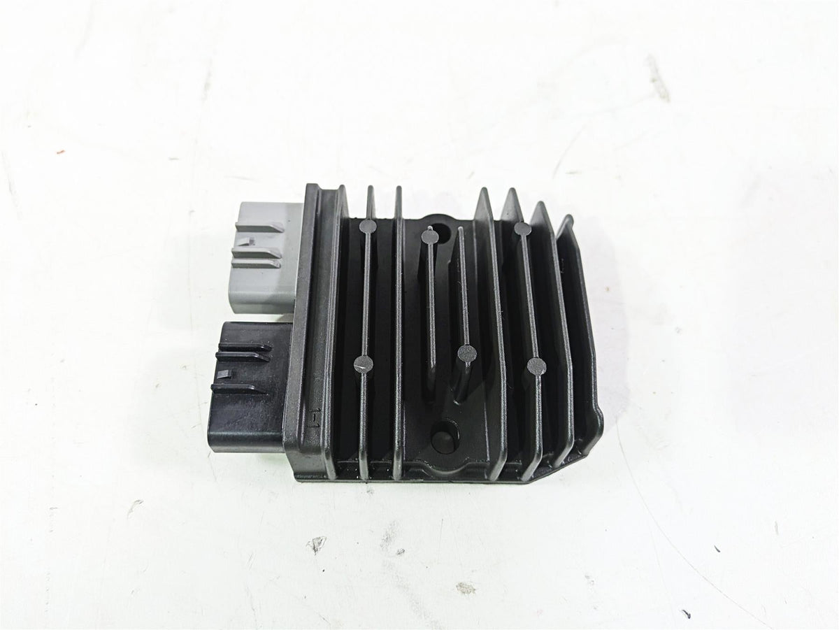 2018 Ducati Hypermotard 939 SP Rectifier Voltage Regulator 54040321A SH821AA {{ shop.shopifyCountryName }} - Mototech271