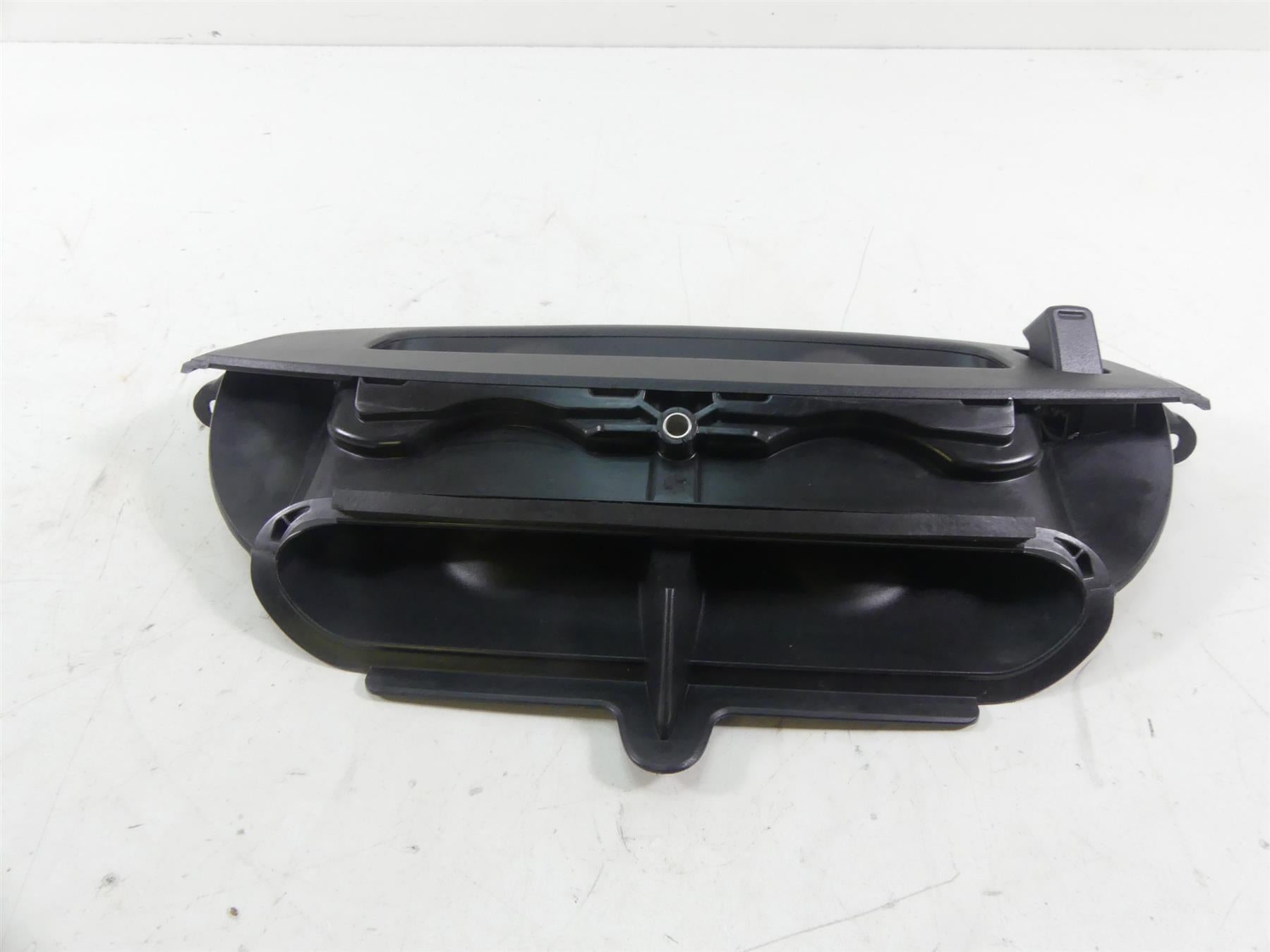 2014 Harley Touring FLHX Street Glide Front Fairing Air Duct Inlet Vent 29200003 {{ shop.shopifyCountryName }} - Mototech271