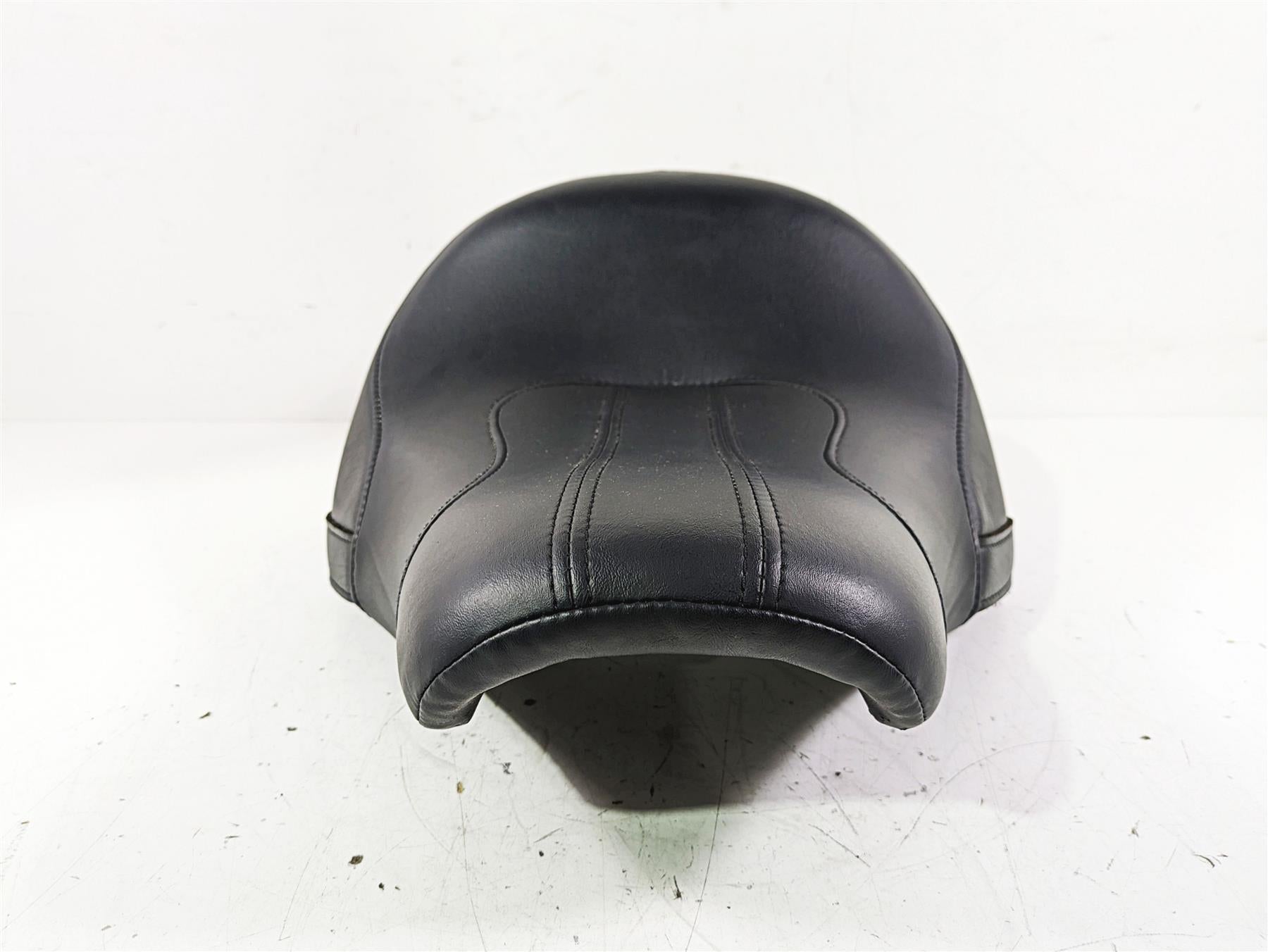 2019 Harley FLHCS Softail Heritage Front Rider Driver Seat Saddle 52000286 {{ shop.shopifyCountryName }} - Mototech271