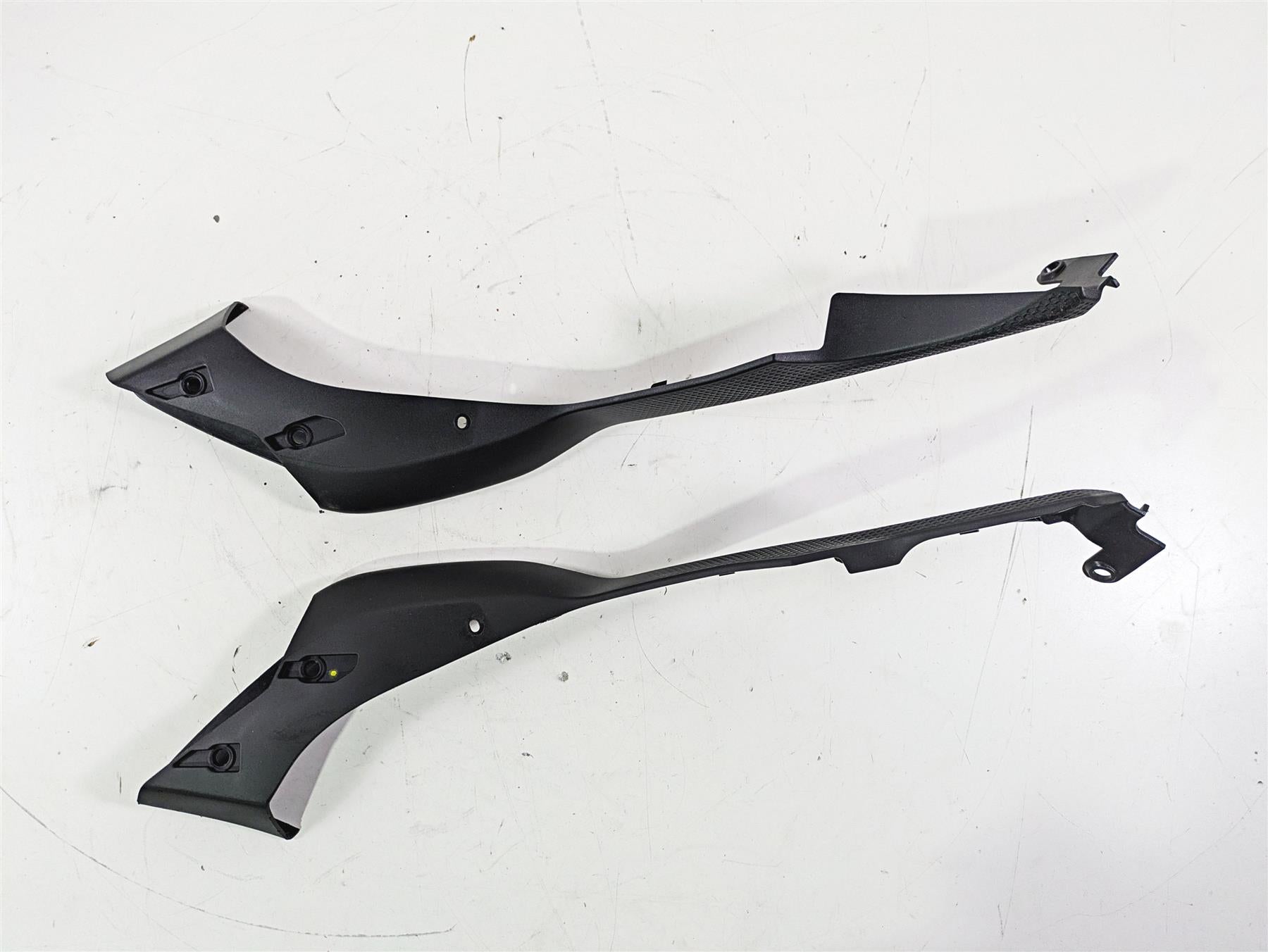 2023 Ducati Monster 937 SP Under Tank Side Infill Cover Fairing Set 4801C283A {{ shop.shopifyCountryName }} - Mototech271
