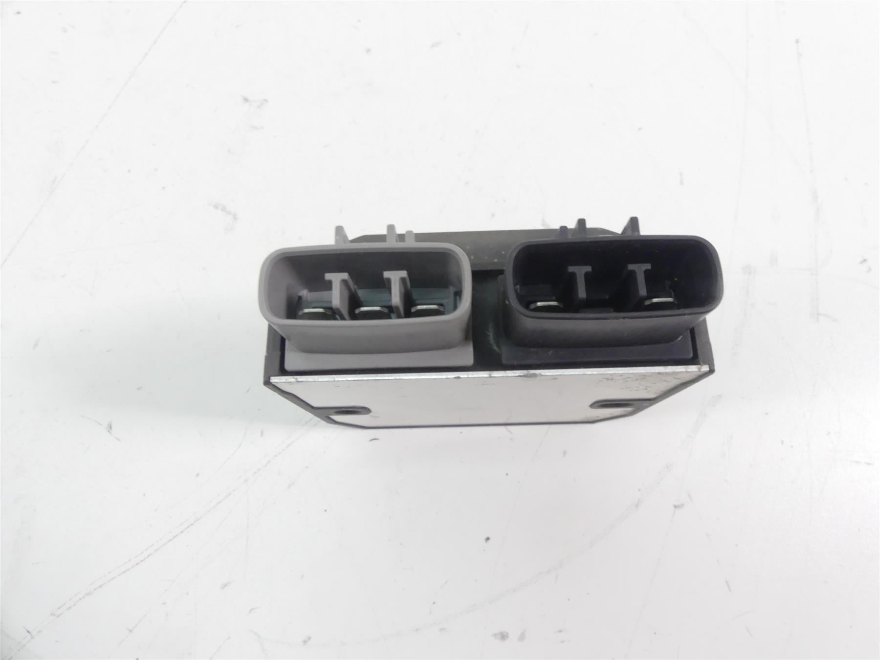 2007 Yamaha FZ1 Fazer Rectifier Voltage Regulator FH012AA 1D7-81960-01-00 {{ shop.shopifyCountryName }} - Mototech271