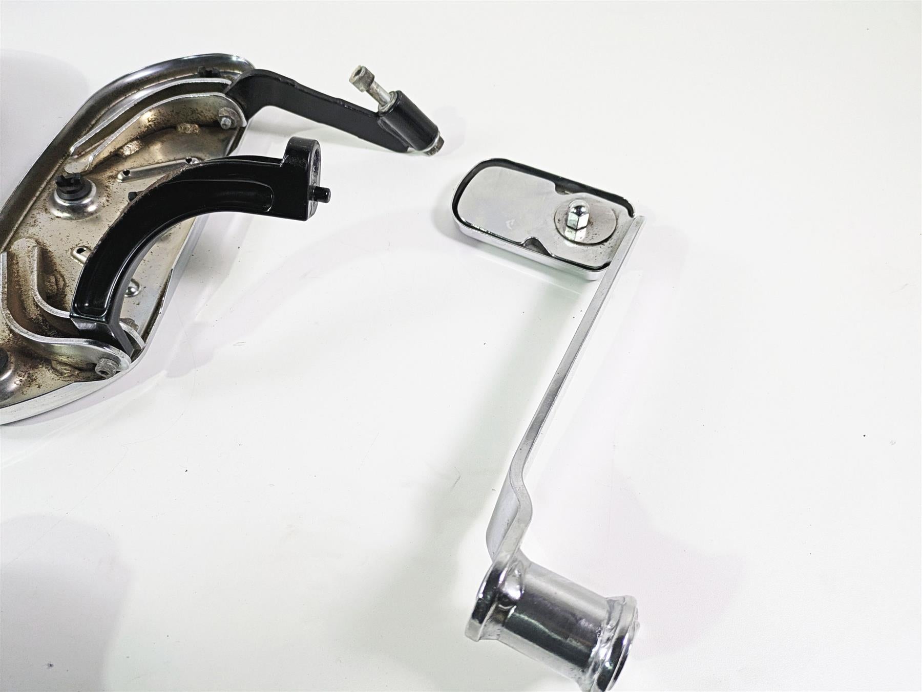 2009 Harley Touring FLHX Street Glide Front Rear Floorboard Pedals Set 50688-04 {{ shop.shopifyCountryName }} - Mototech271