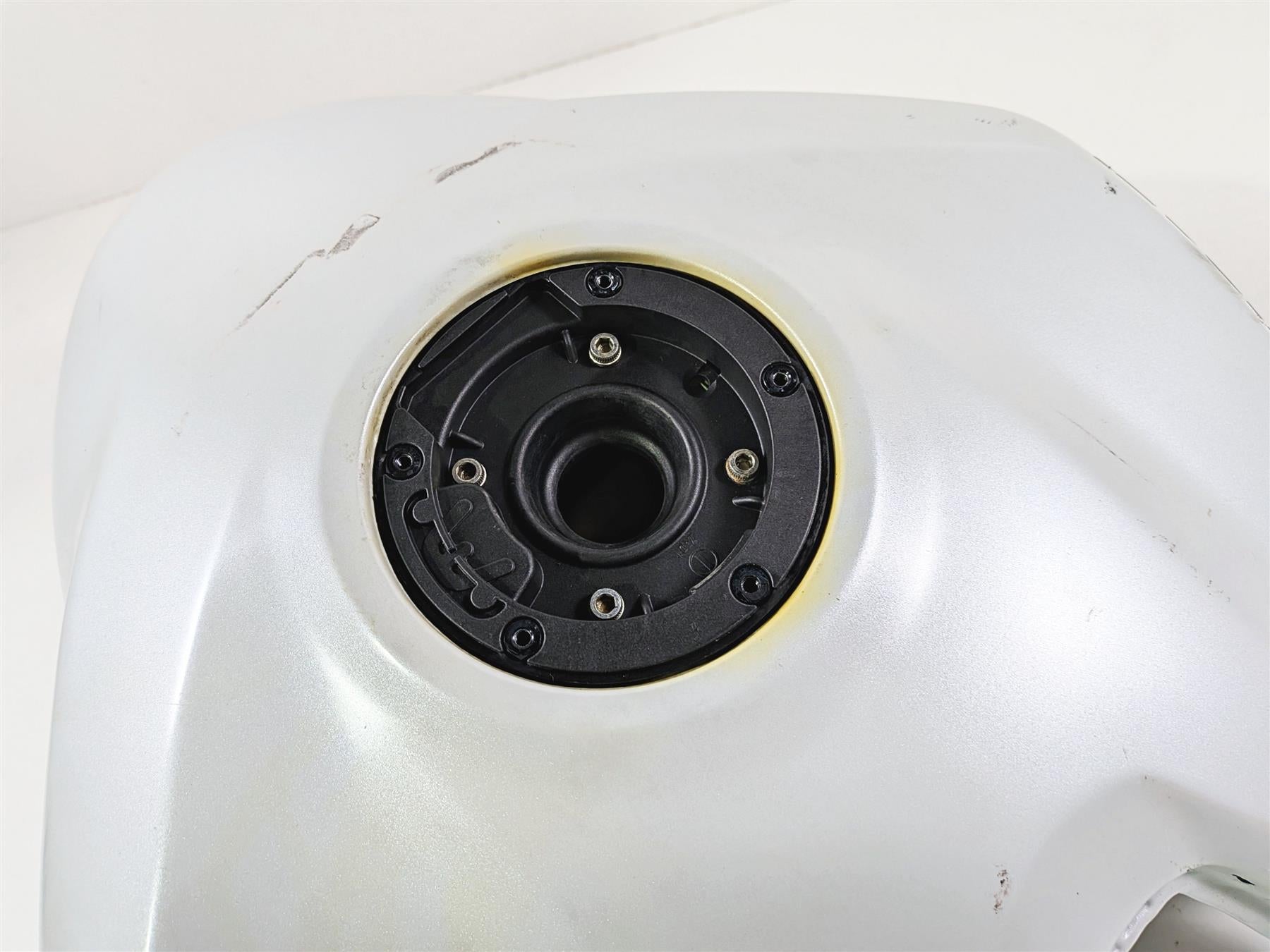2017 Ducati 959 Panigale White Fuel Gas Petrol Tank - Dented 58612061-Mototech271