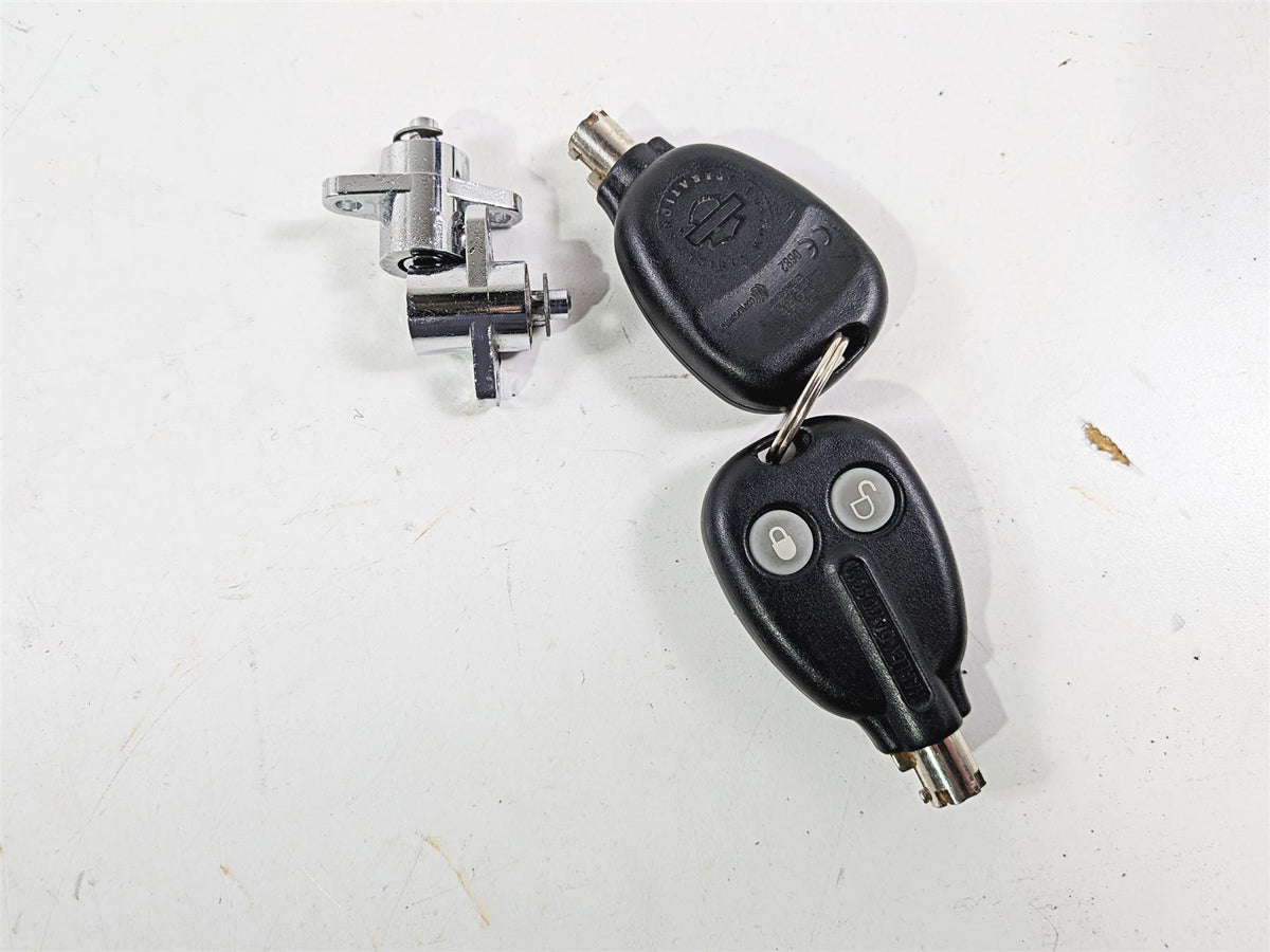 2015 Harley Touring FLTRUSE CVO Road Glide Ignition Switch Key Lock 71400090B-Mototech271