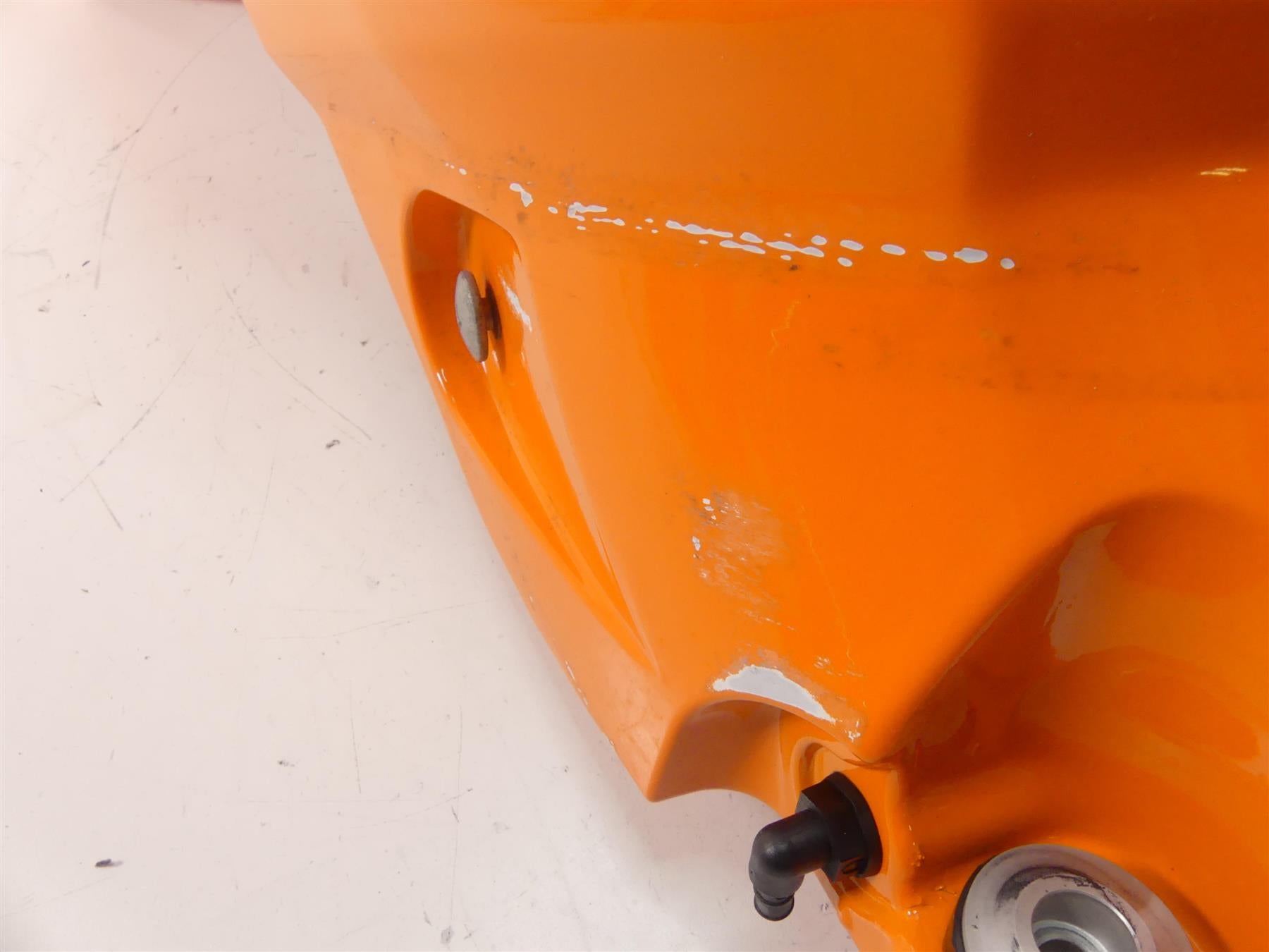 2016 KTM 1290 Superduke R Plastic Fuel Gas Tank & Upper Cover 6130701304430A {{ shop.shopifyCountryName }} - Mototech271