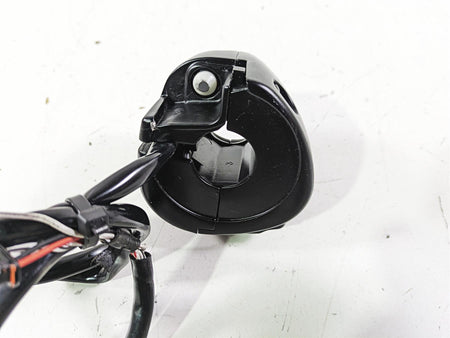 2021 Harley Softail FLSL Slim Right Hand Control Switch 71500462 {{ shop.shopifyCountryName }} - Mototech271